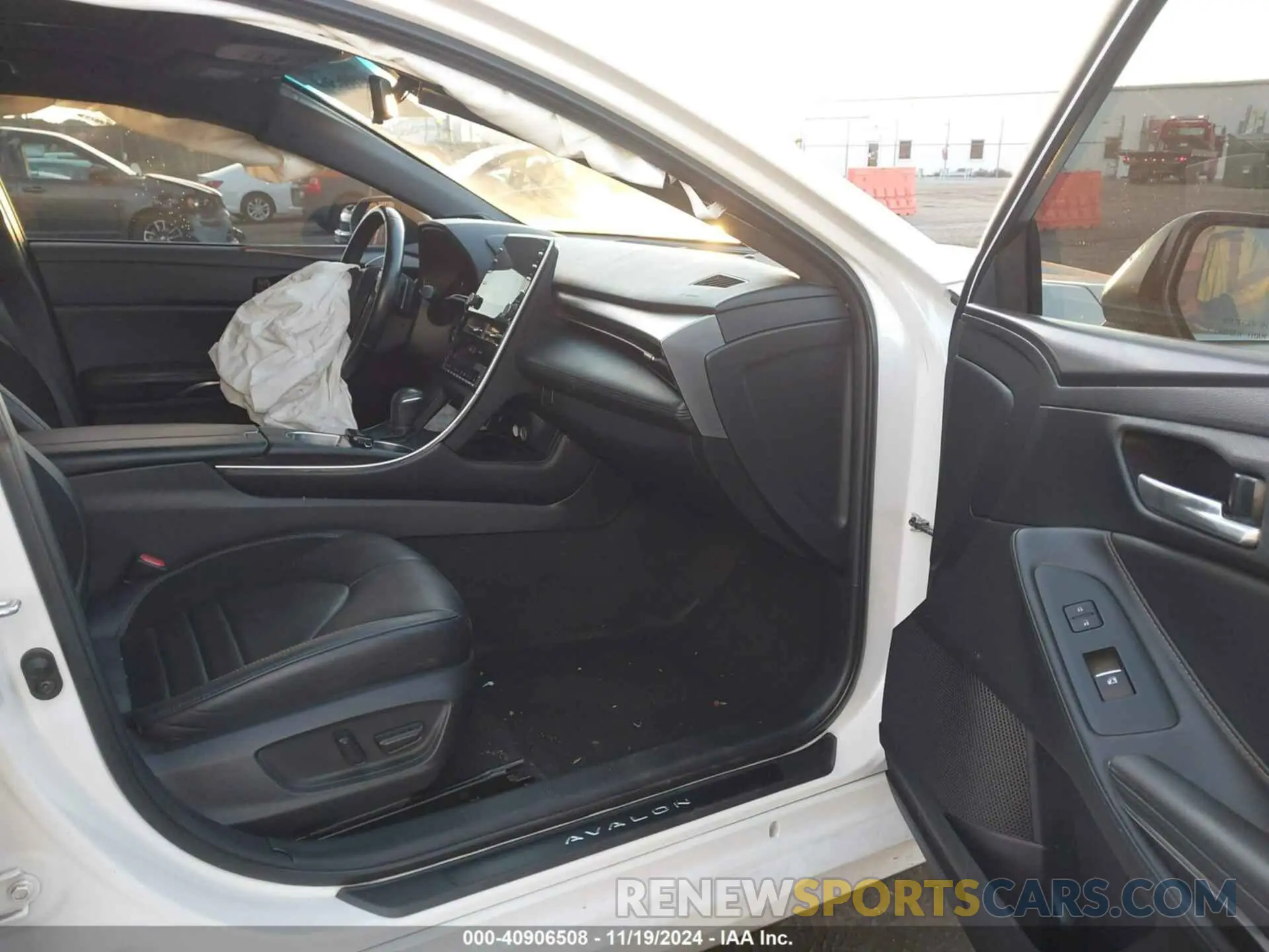 5 Photograph of a damaged car 4T1EA1AB0MU008120 TOYOTA AVALON 2021