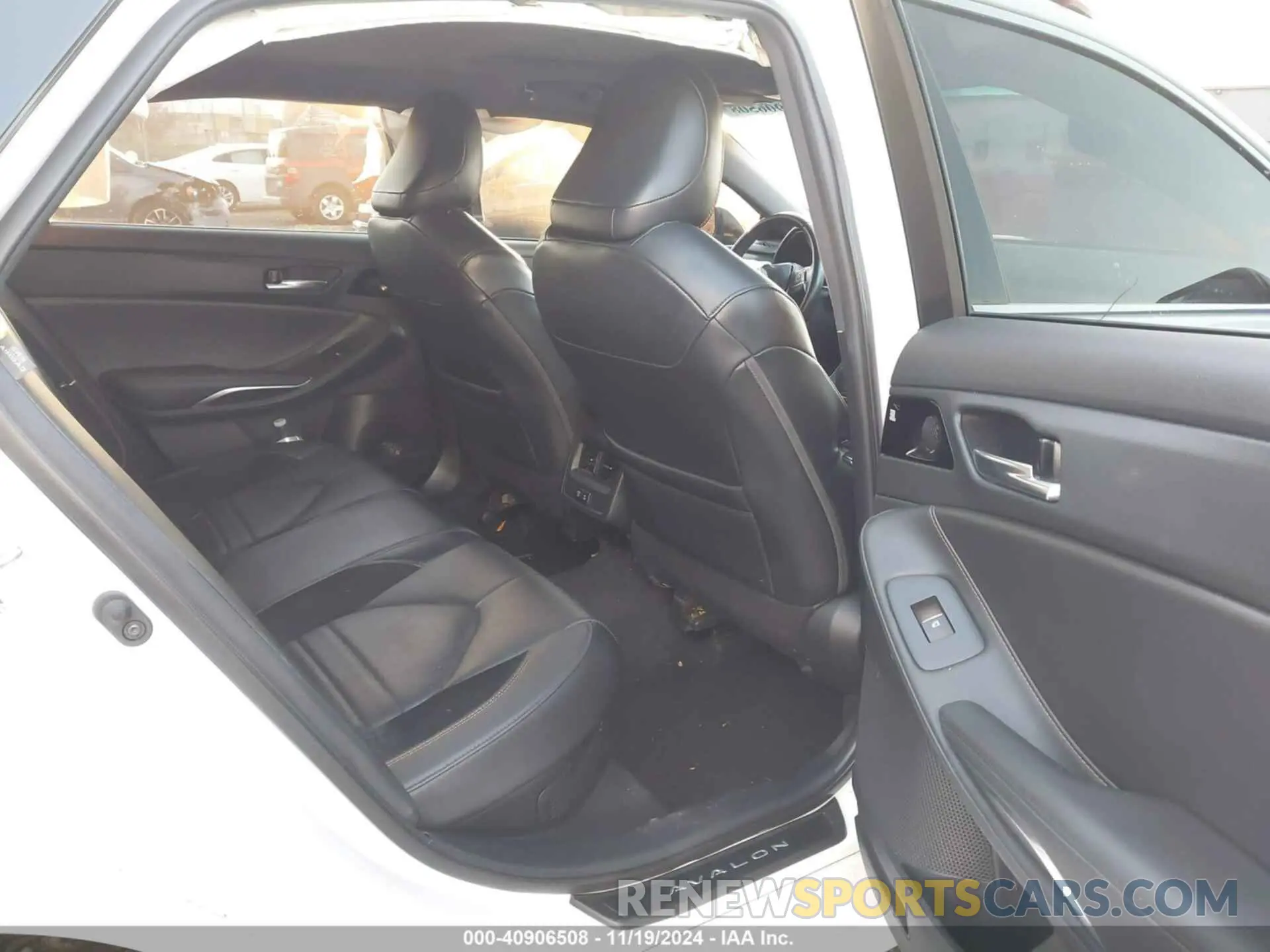 8 Photograph of a damaged car 4T1EA1AB0MU008120 TOYOTA AVALON 2021