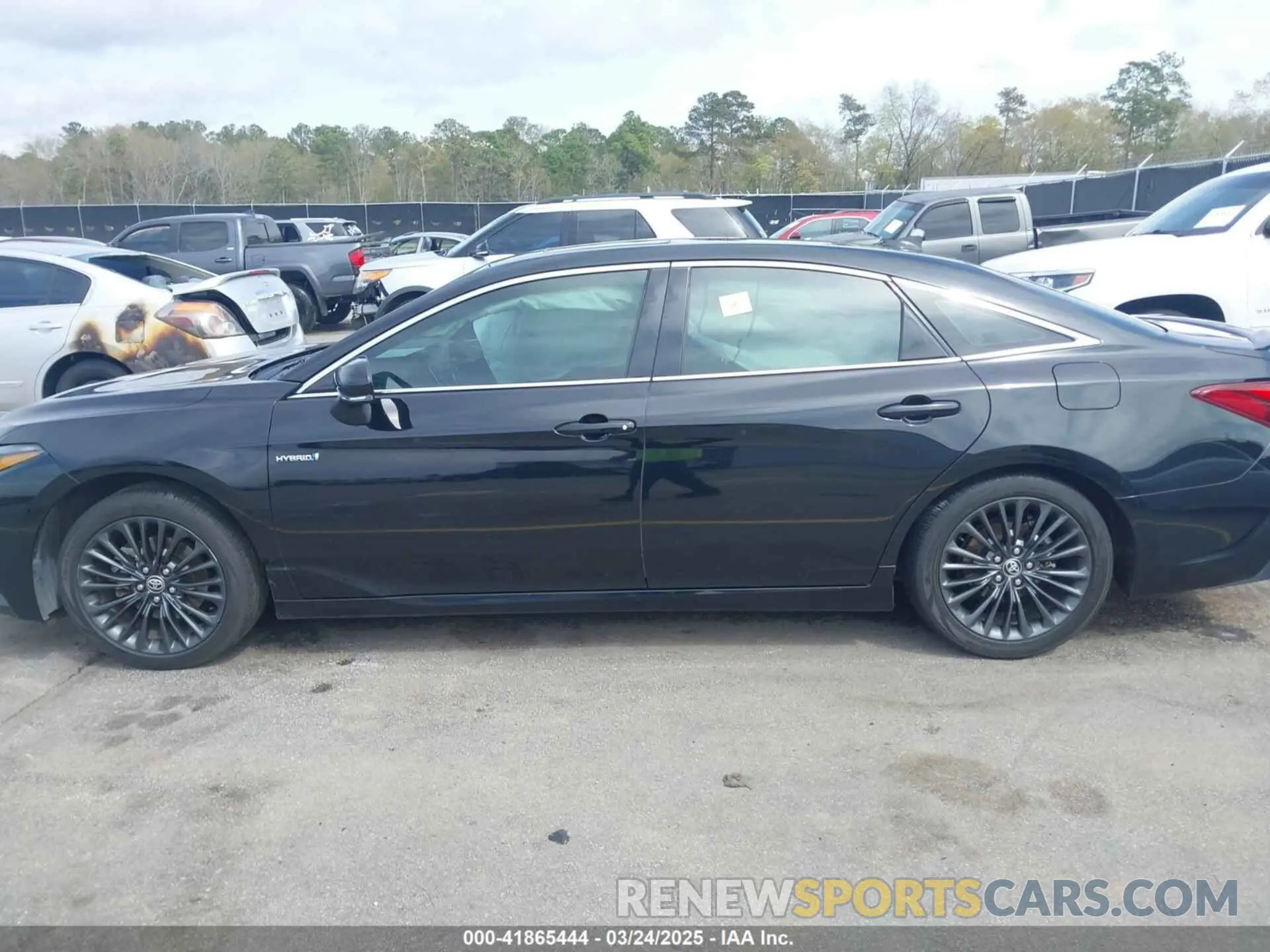 14 Photograph of a damaged car 4T1EA1AB2MU002741 TOYOTA AVALON 2021