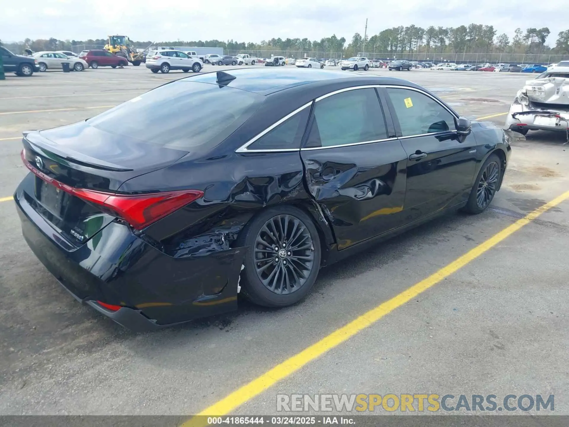 4 Photograph of a damaged car 4T1EA1AB2MU002741 TOYOTA AVALON 2021
