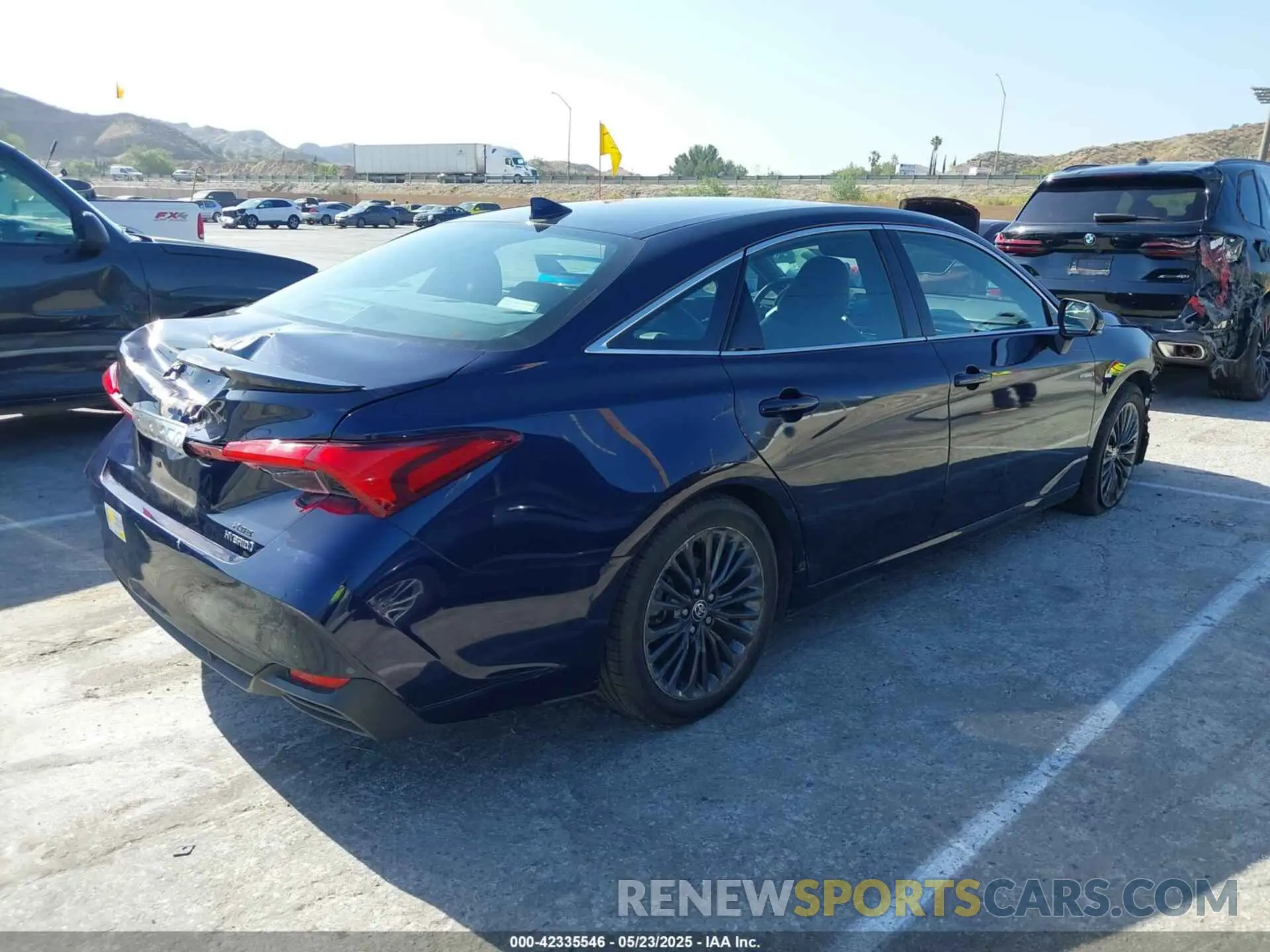 4 Photograph of a damaged car 4T1EA1AB3MU005275 TOYOTA AVALON 2021