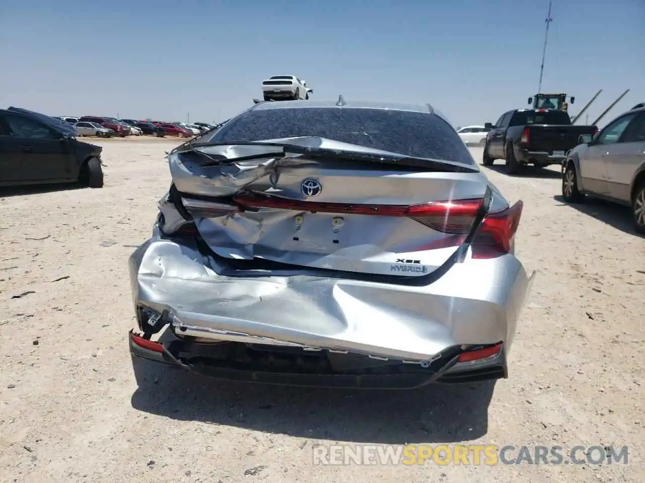 9 Photograph of a damaged car 4T1EA1AB4MU001011 TOYOTA AVALON 2021