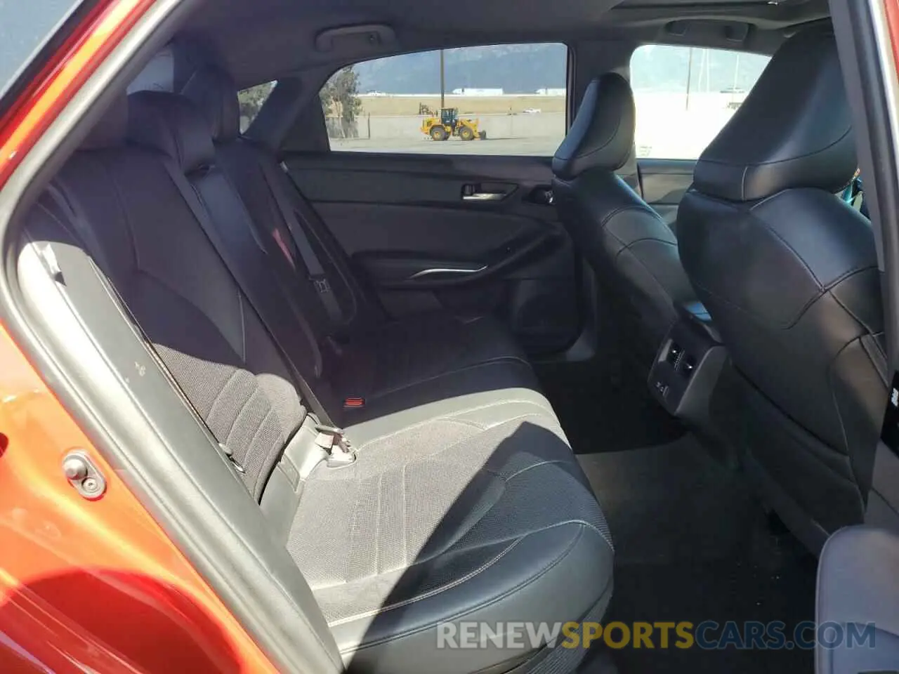 10 Photograph of a damaged car 4T1EA1AB6MU006954 TOYOTA AVALON 2021