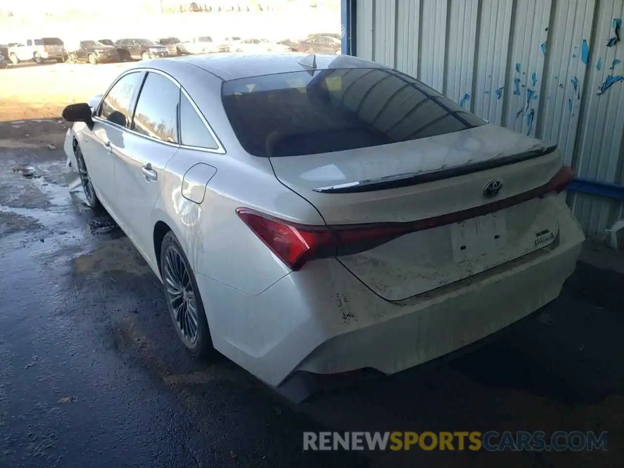 3 Photograph of a damaged car 4T1EA1AB6MU010308 TOYOTA AVALON 2021