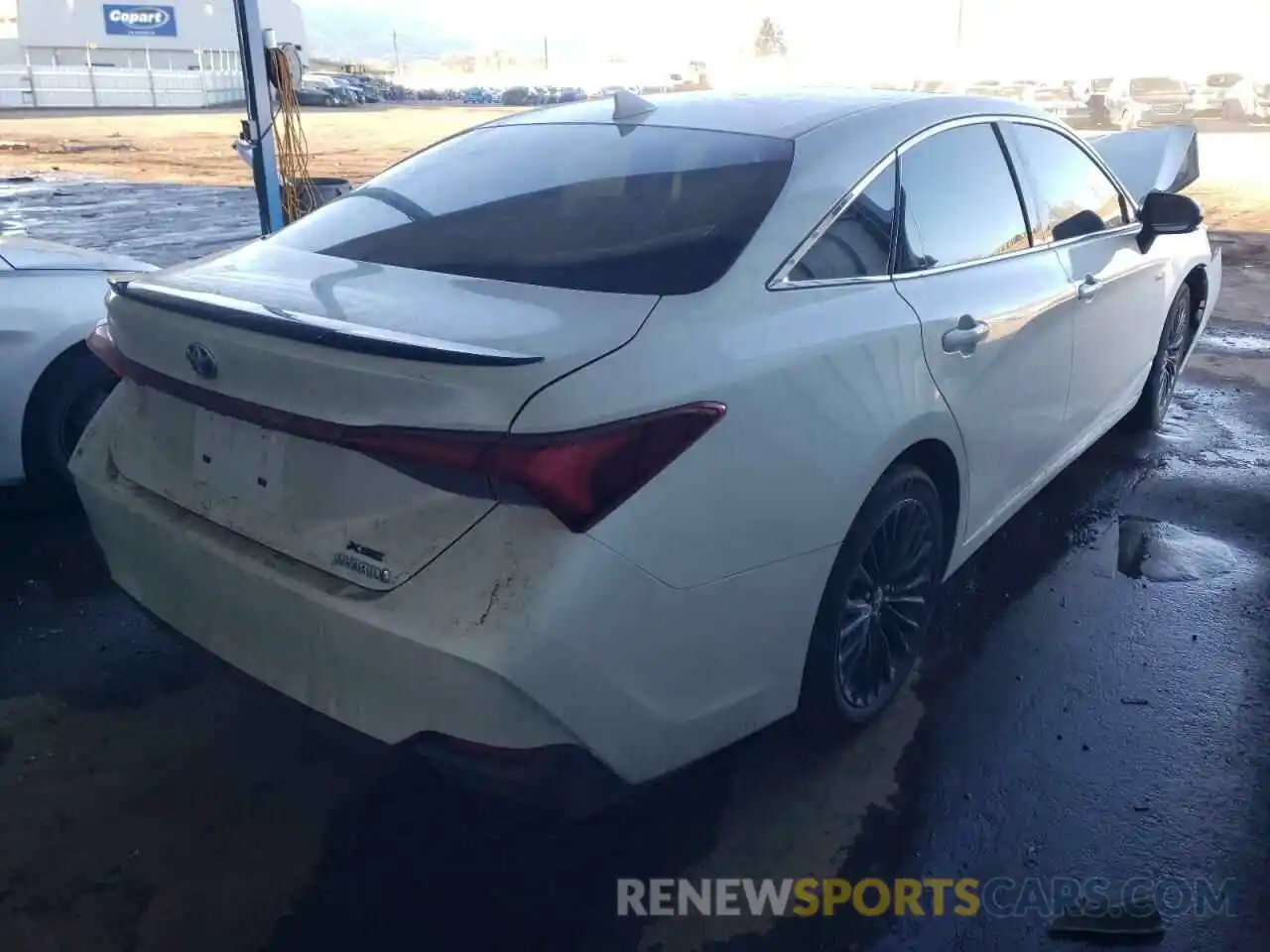 4 Photograph of a damaged car 4T1EA1AB6MU010308 TOYOTA AVALON 2021