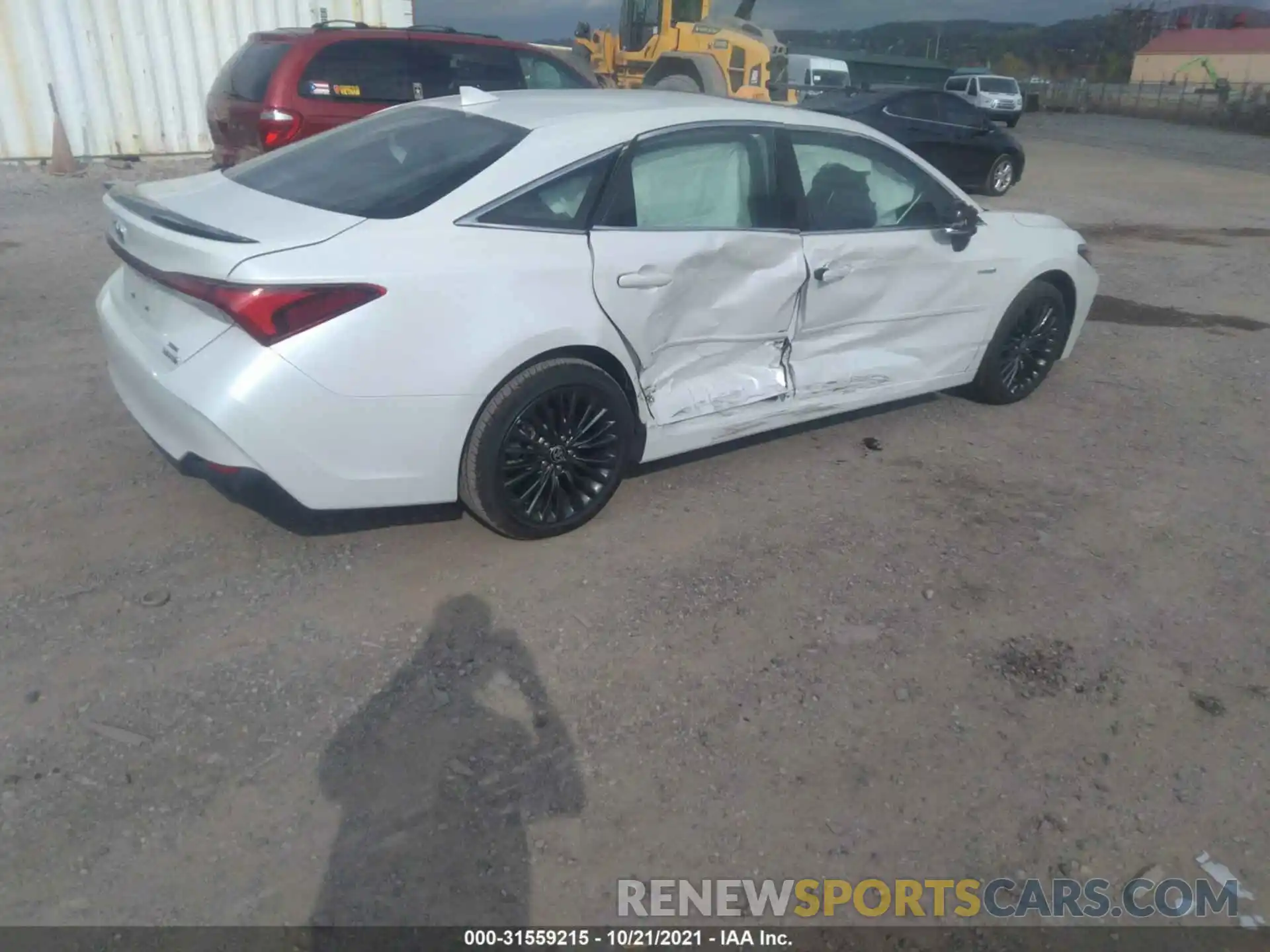 4 Photograph of a damaged car 4T1EA1AB7MU004064 TOYOTA AVALON 2021