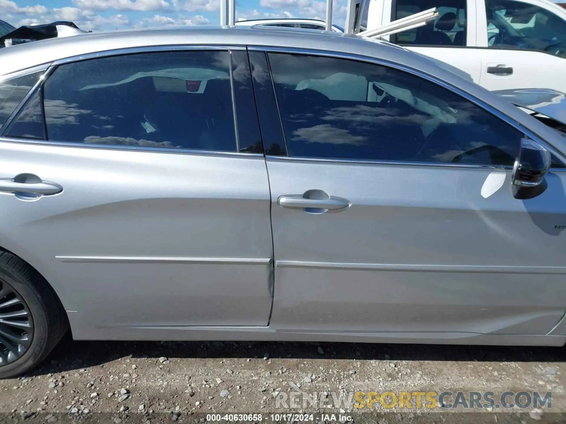 12 Photograph of a damaged car 4T1EA1AB9MU003045 TOYOTA AVALON 2021