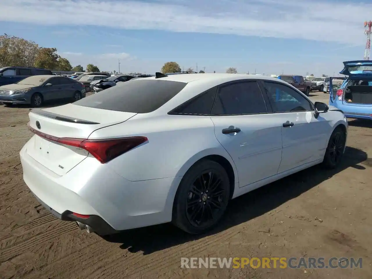 4 Photograph of a damaged car 4T1EZ1FB3MU055305 TOYOTA AVALON 2021