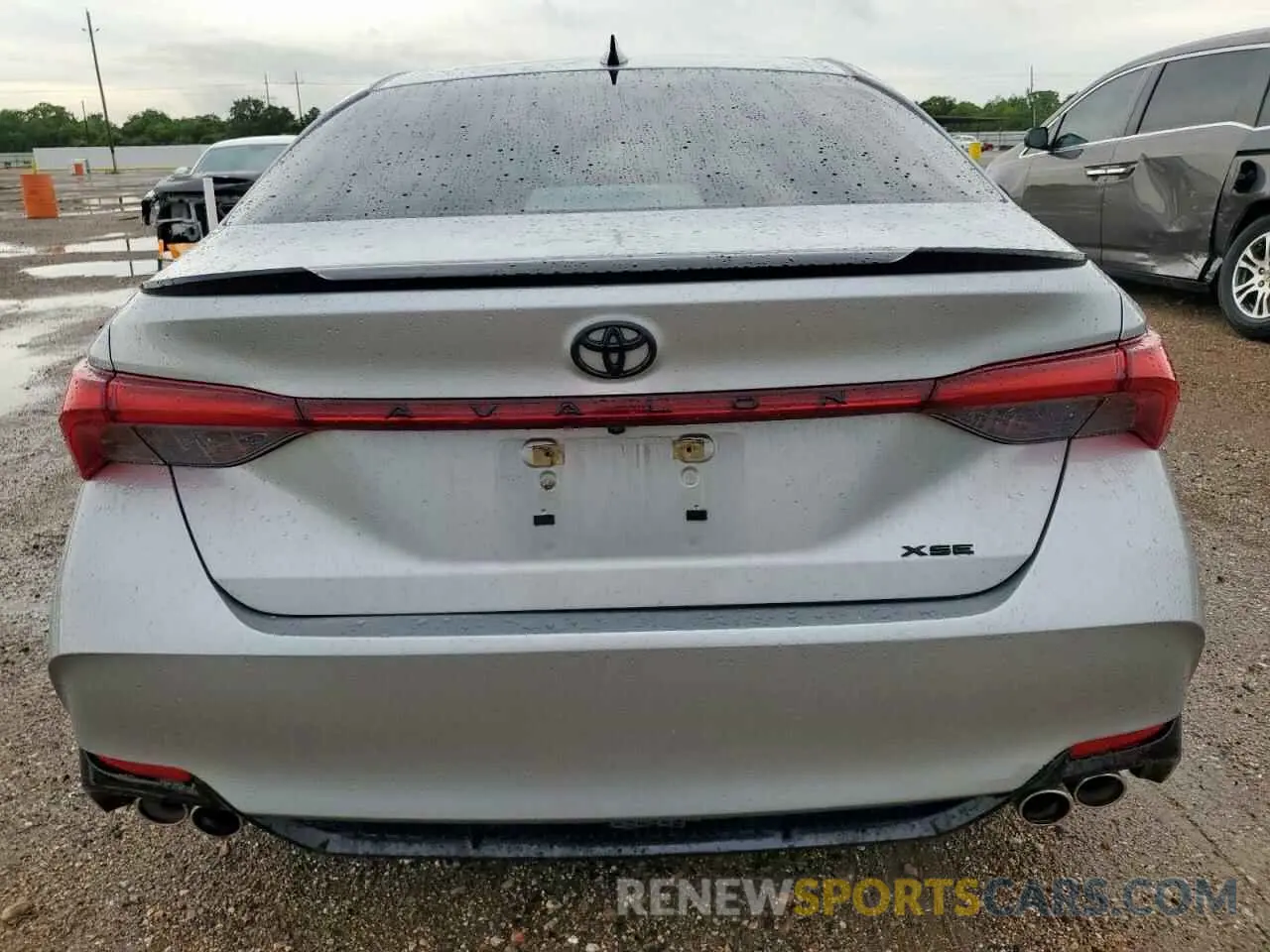 6 Photograph of a damaged car 4T1EZ1FB6MU057971 TOYOTA AVALON 2021
