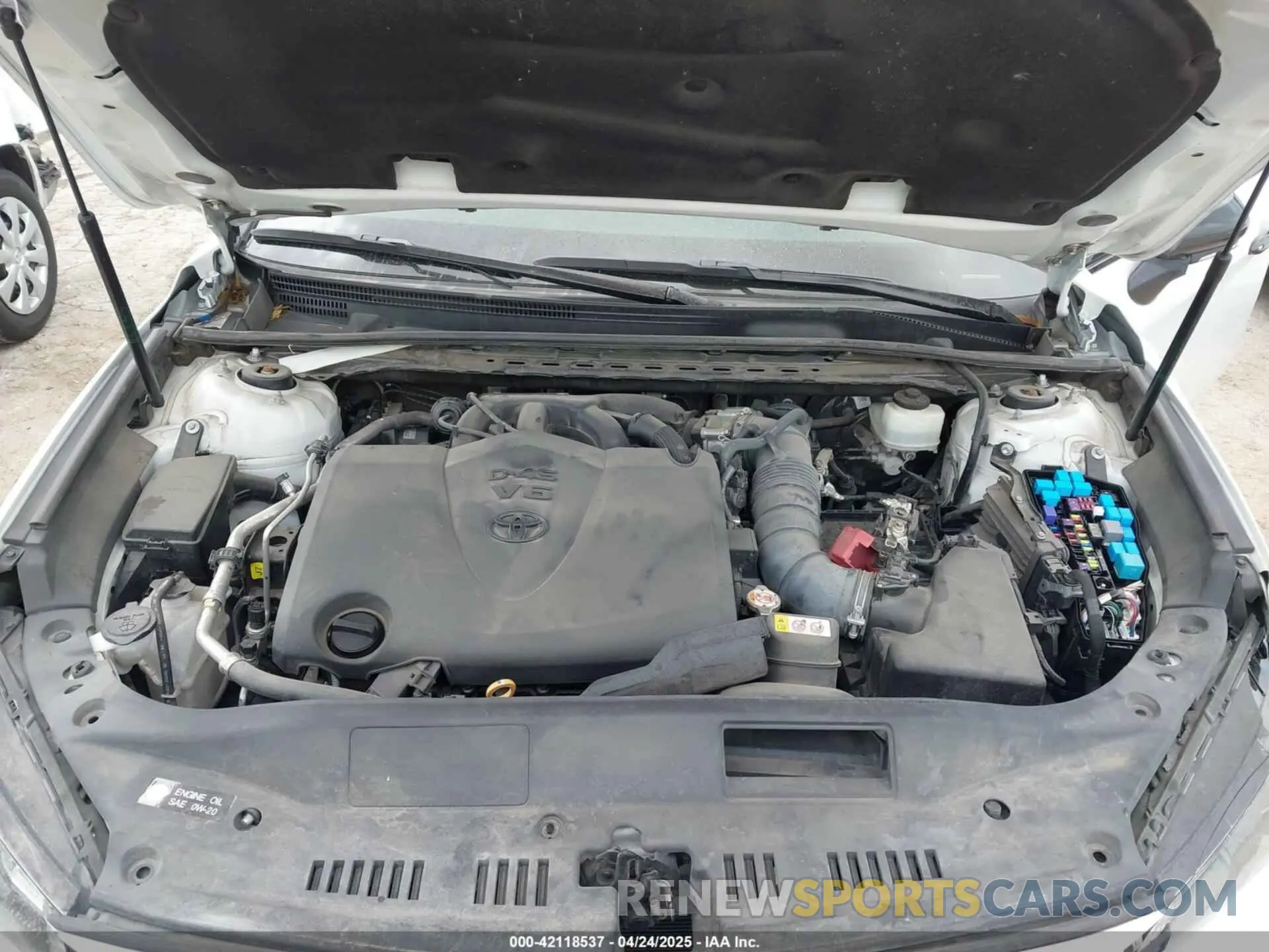 10 Photograph of a damaged car 4T1FZ1FB1MU057347 TOYOTA AVALON 2021