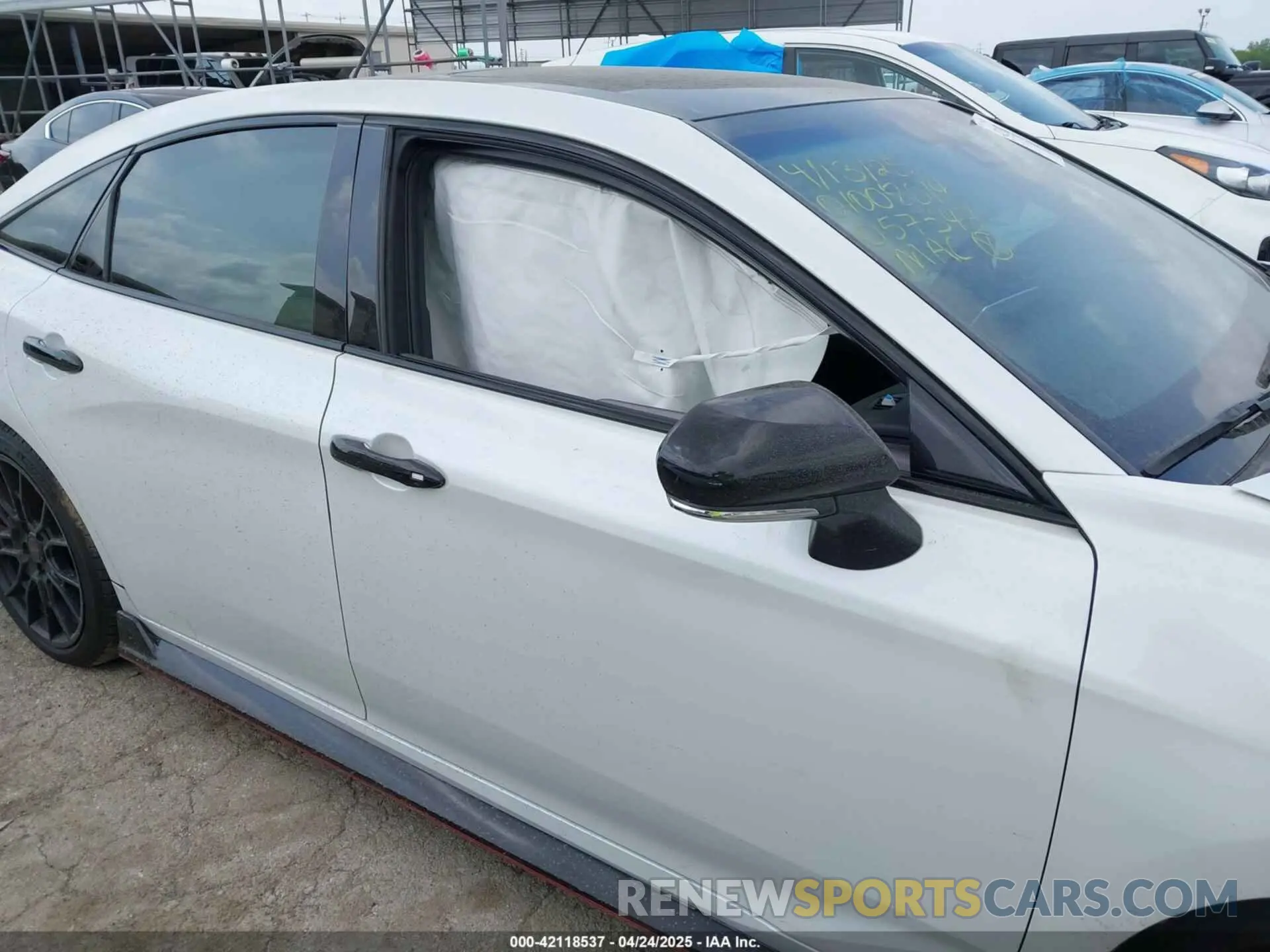 12 Photograph of a damaged car 4T1FZ1FB1MU057347 TOYOTA AVALON 2021