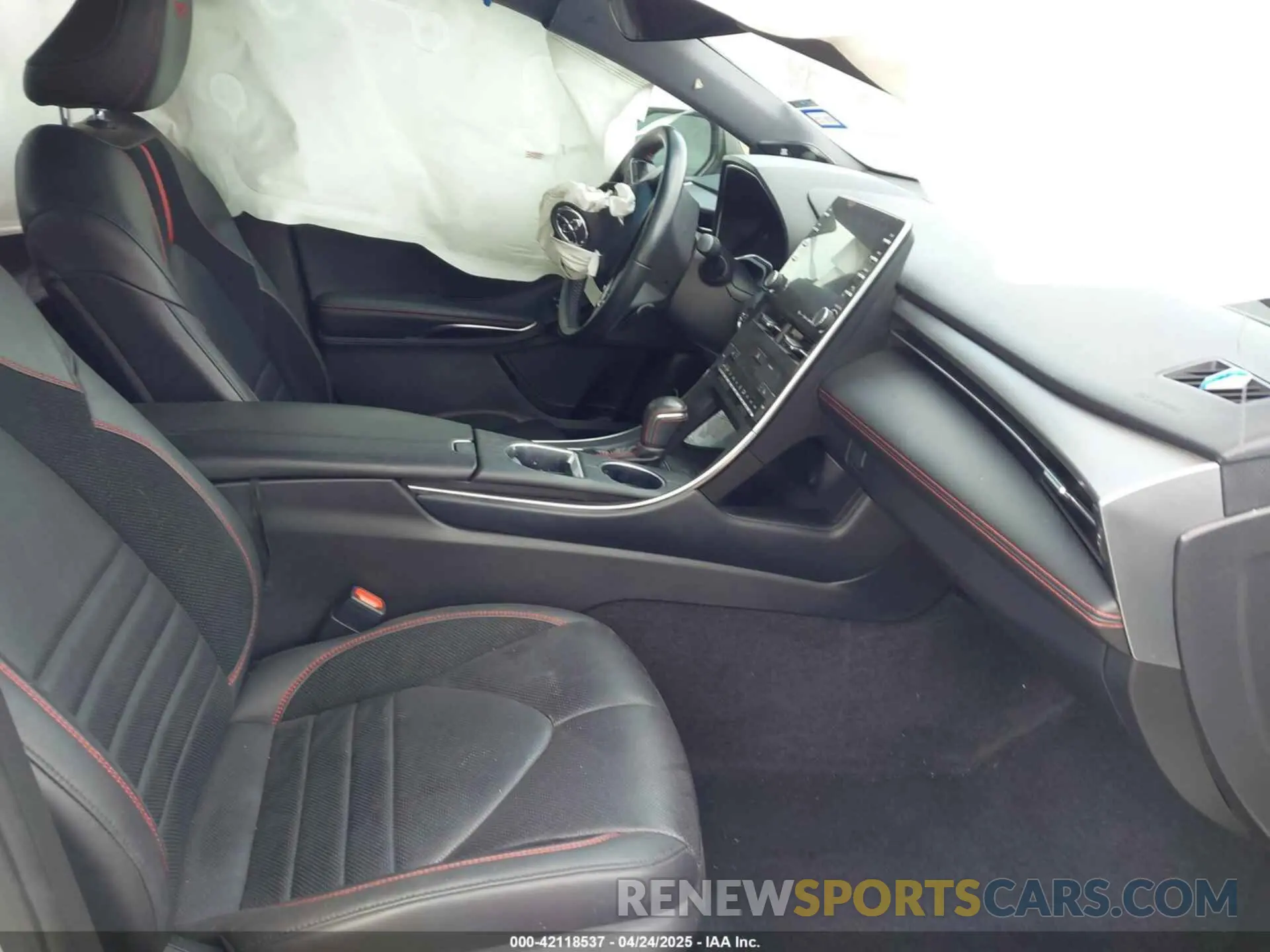 5 Photograph of a damaged car 4T1FZ1FB1MU057347 TOYOTA AVALON 2021