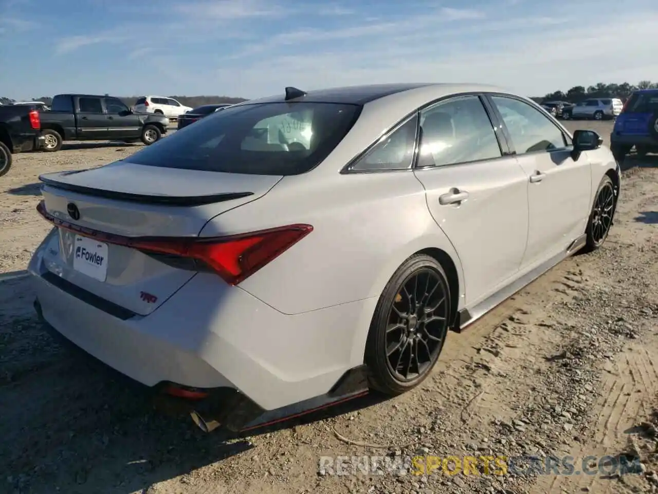 4 Photograph of a damaged car 4T1FZ1FB2MU069071 TOYOTA AVALON 2021