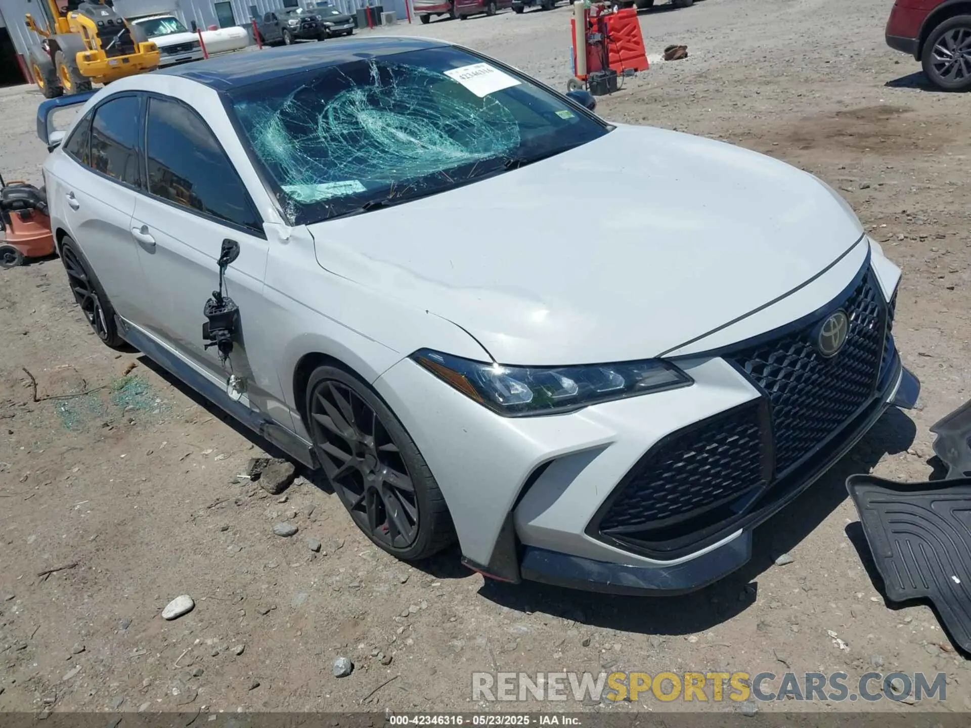 1 Photograph of a damaged car 4T1FZ1FB3MU056572 TOYOTA AVALON 2021
