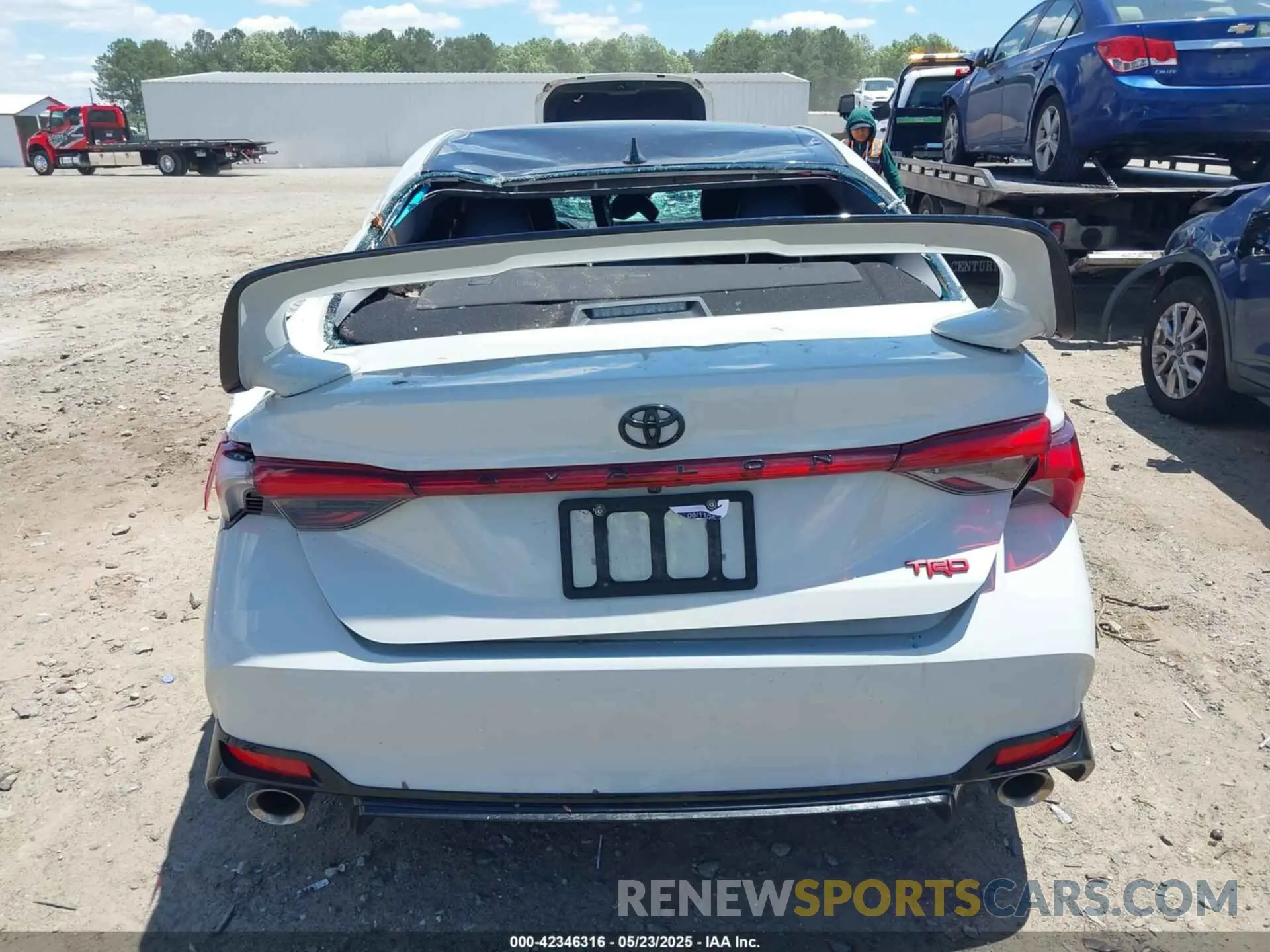 16 Photograph of a damaged car 4T1FZ1FB3MU056572 TOYOTA AVALON 2021