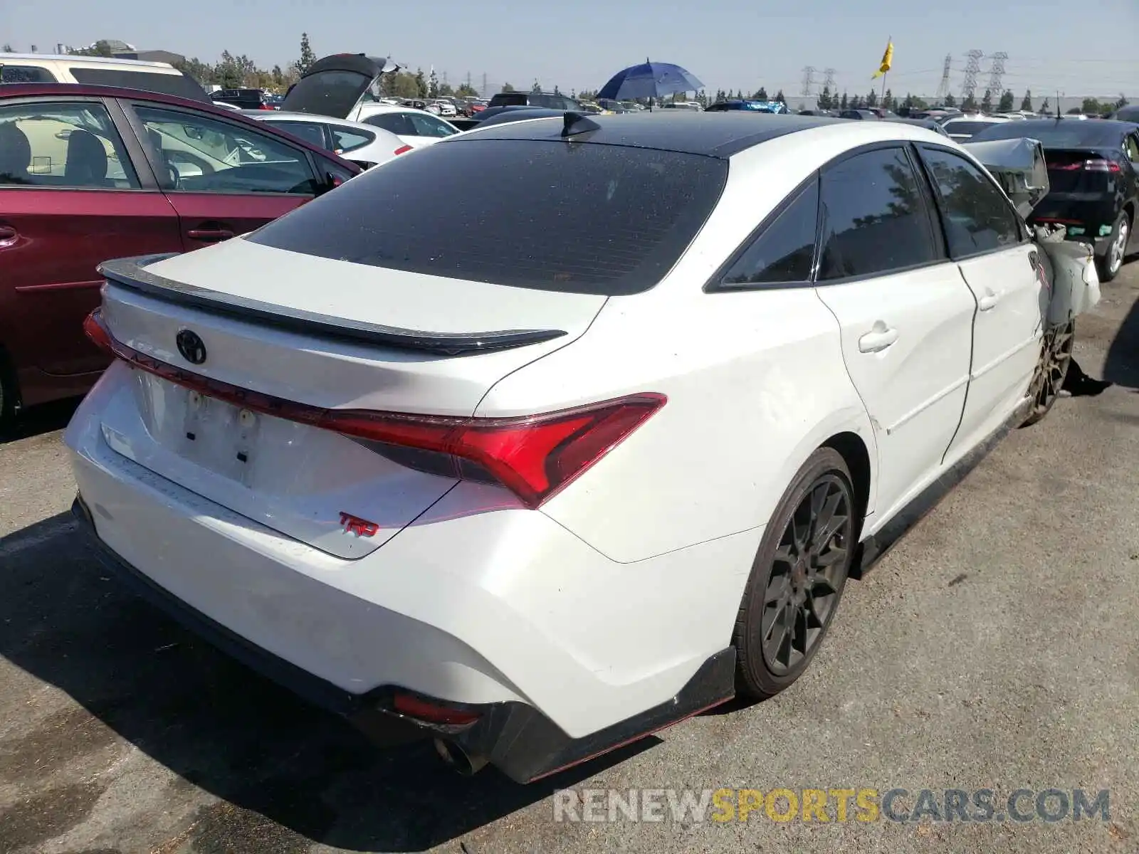 4 Photograph of a damaged car 4T1FZ1FB3MU056748 TOYOTA AVALON 2021