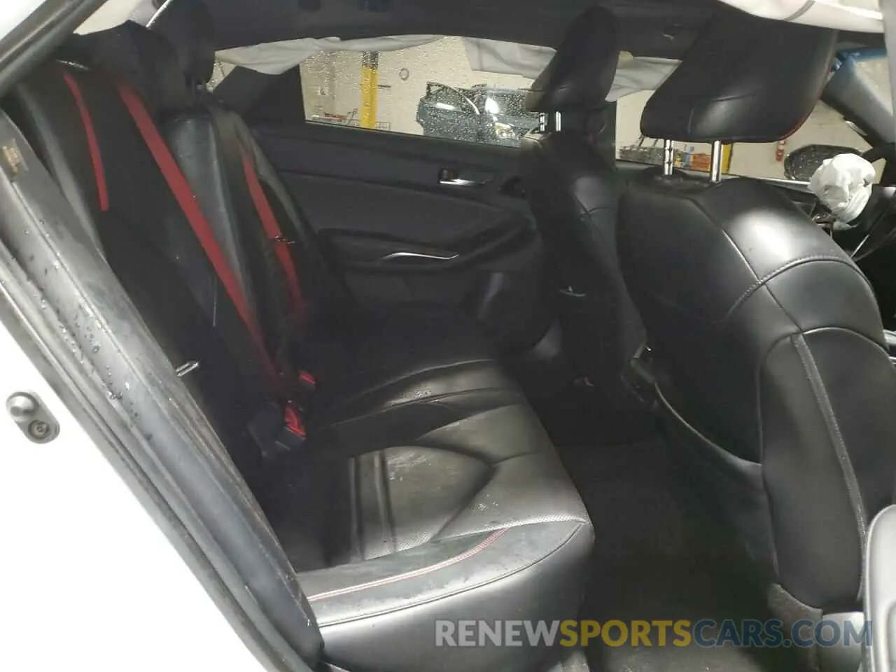 10 Photograph of a damaged car 4T1FZ1FB3MU060282 TOYOTA AVALON 2021
