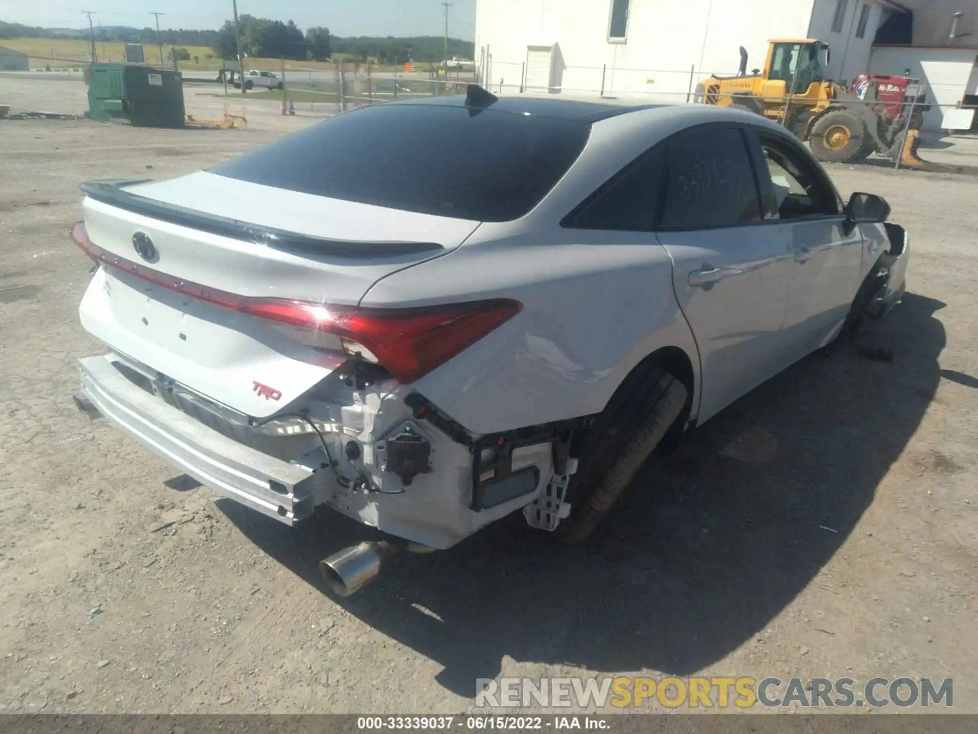 4 Photograph of a damaged car 4T1FZ1FB3MU070777 TOYOTA AVALON 2021