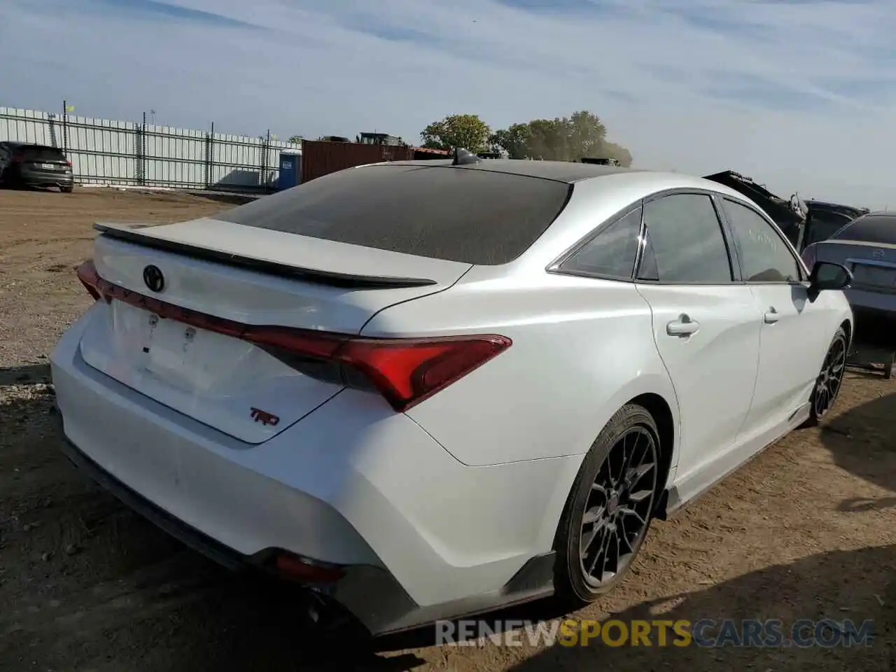 4 Photograph of a damaged car 4T1FZ1FB8MU060021 TOYOTA AVALON 2021