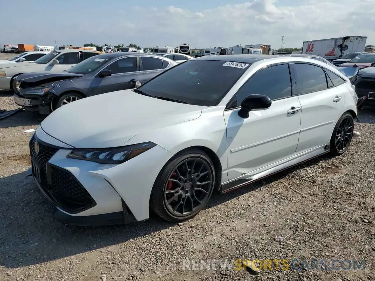 1 Photograph of a damaged car 4T1FZ1FB8MU061704 TOYOTA AVALON 2021