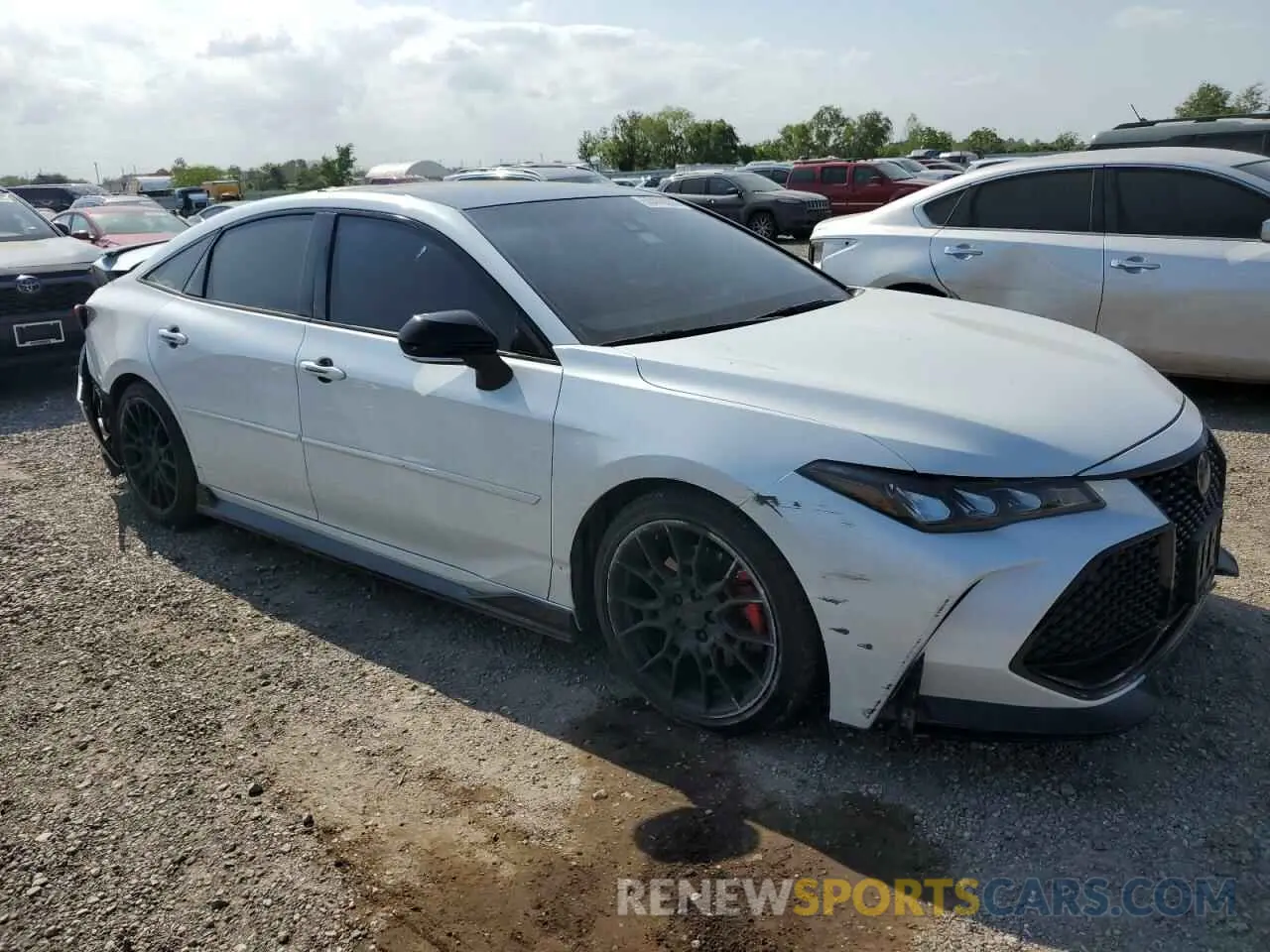 4 Photograph of a damaged car 4T1FZ1FB8MU061704 TOYOTA AVALON 2021