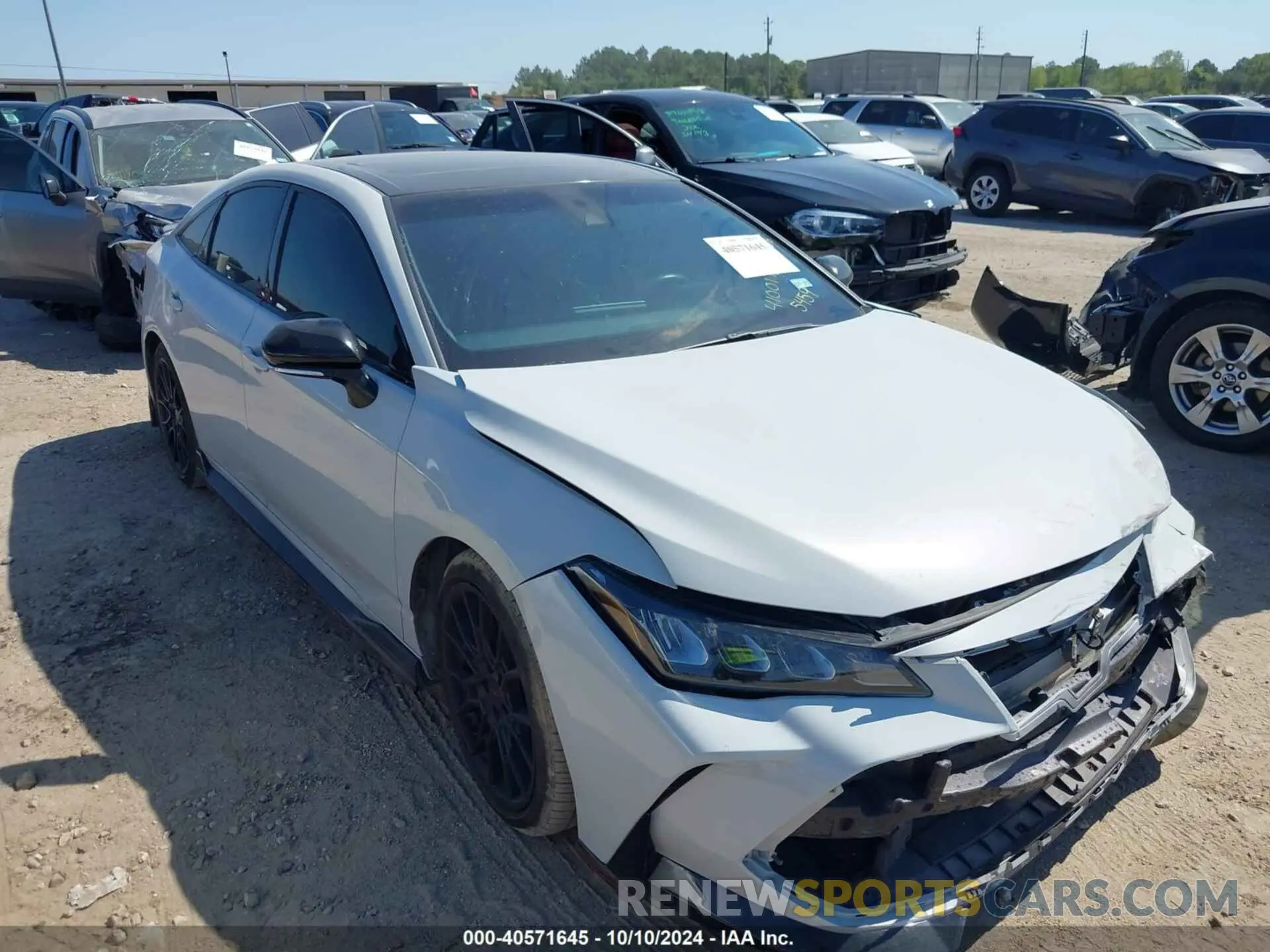1 Photograph of a damaged car 4T1FZ1FB8MU065459 TOYOTA AVALON 2021