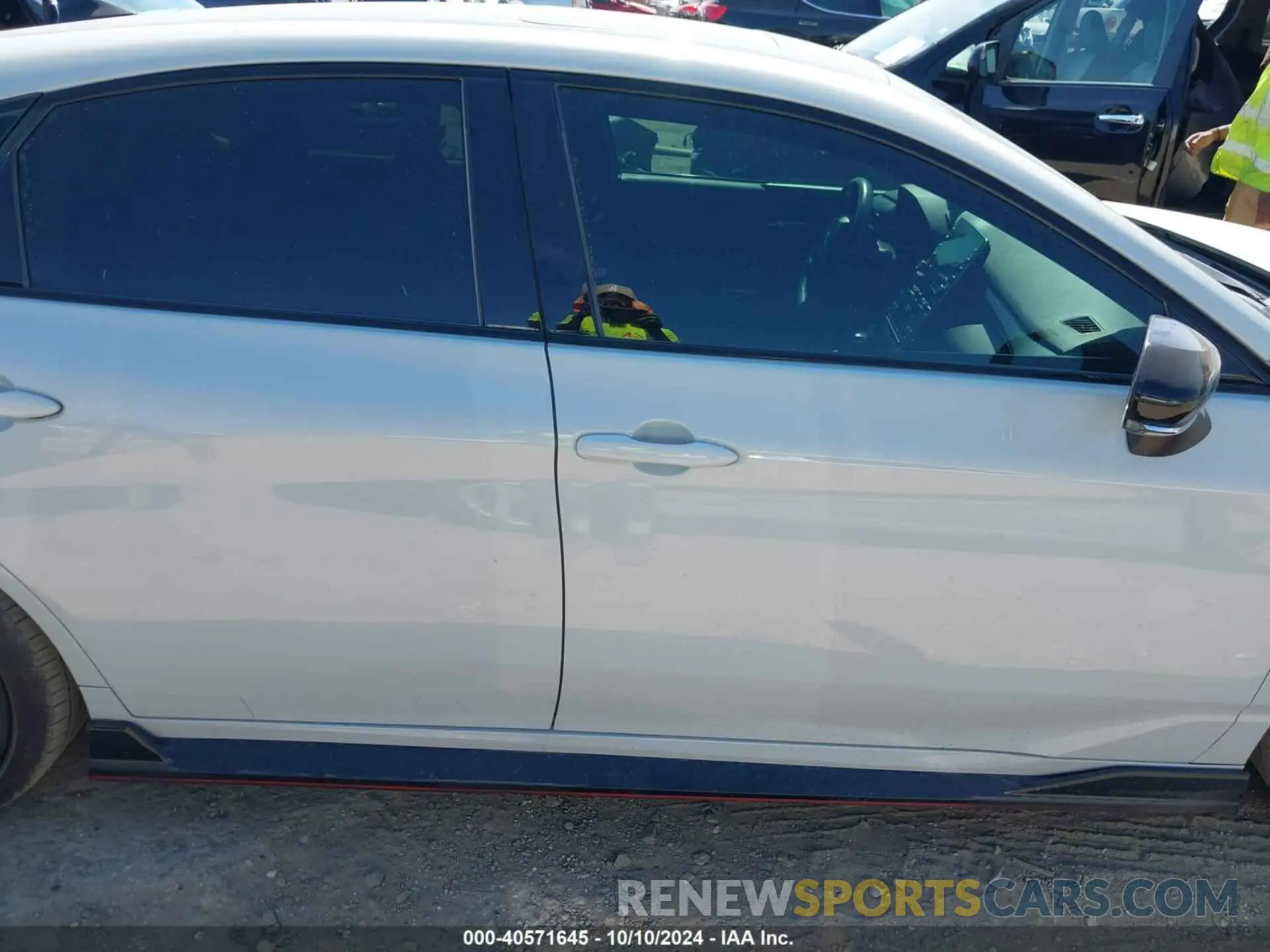 13 Photograph of a damaged car 4T1FZ1FB8MU065459 TOYOTA AVALON 2021