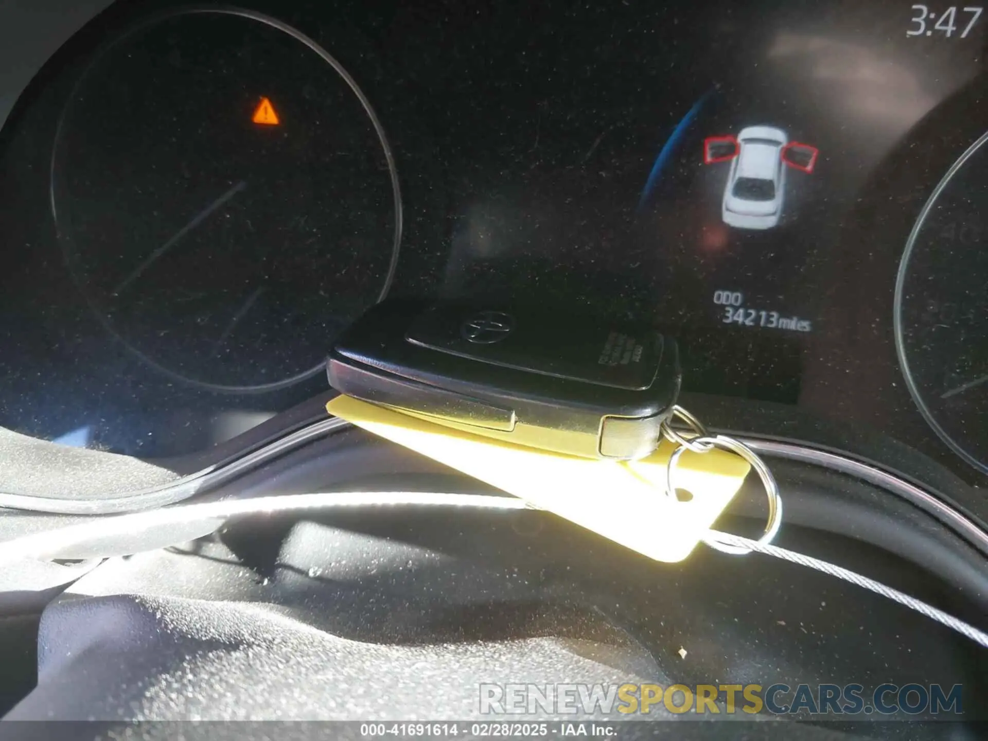 11 Photograph of a damaged car 4T1FZ1FB9MU060271 TOYOTA AVALON 2021