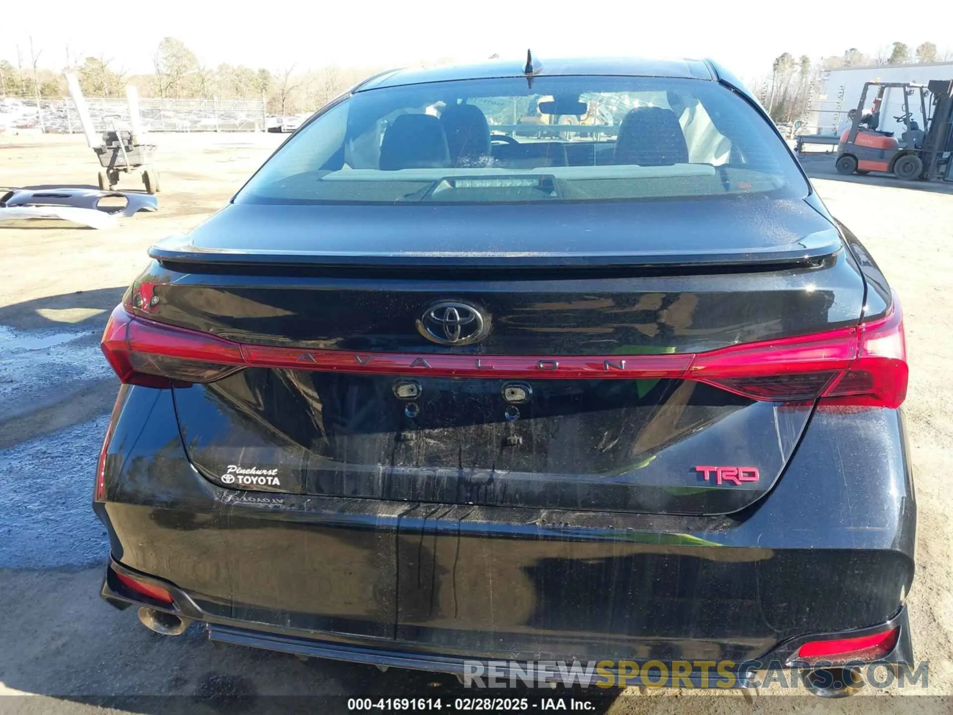 16 Photograph of a damaged car 4T1FZ1FB9MU060271 TOYOTA AVALON 2021