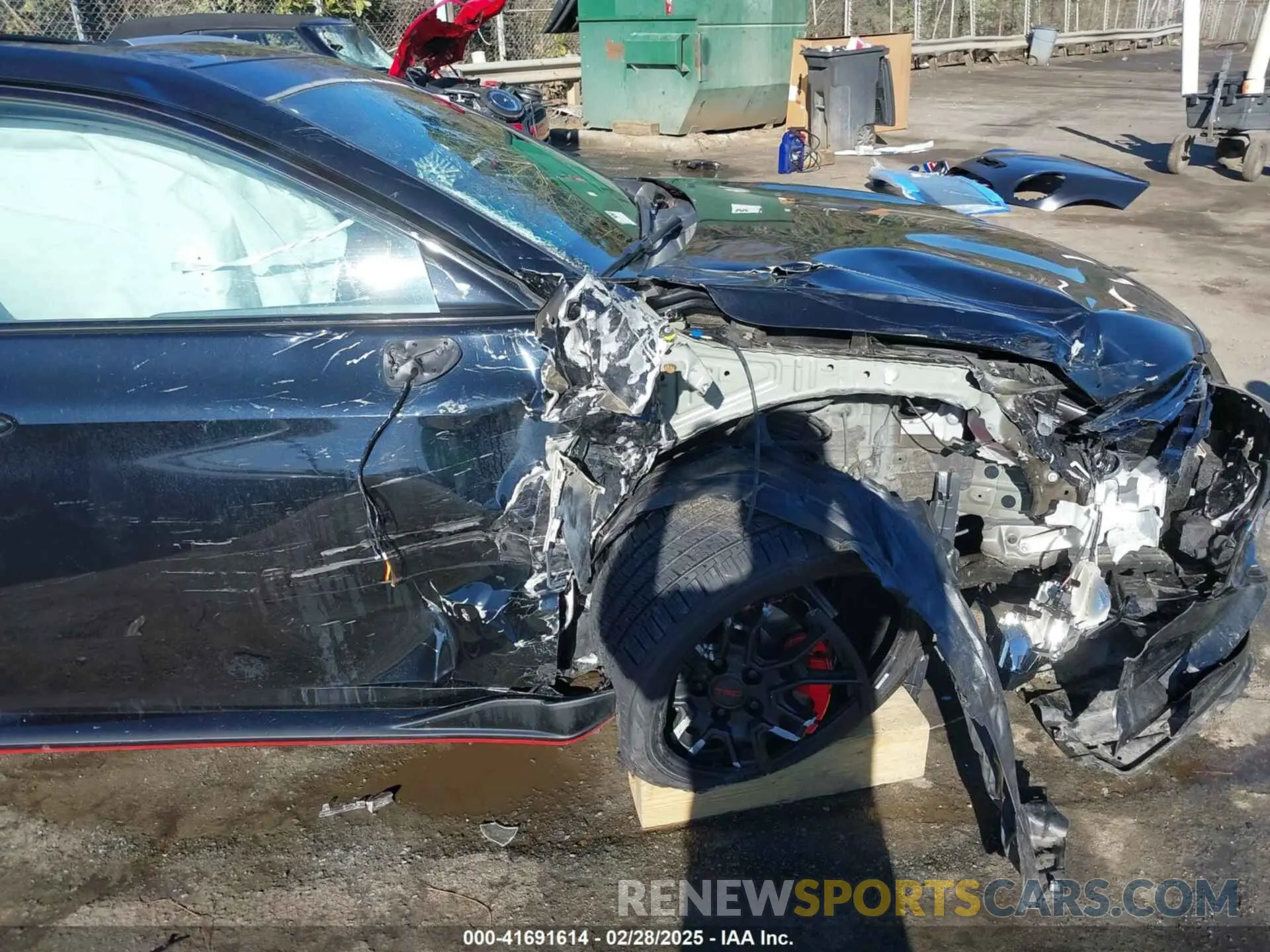 17 Photograph of a damaged car 4T1FZ1FB9MU060271 TOYOTA AVALON 2021
