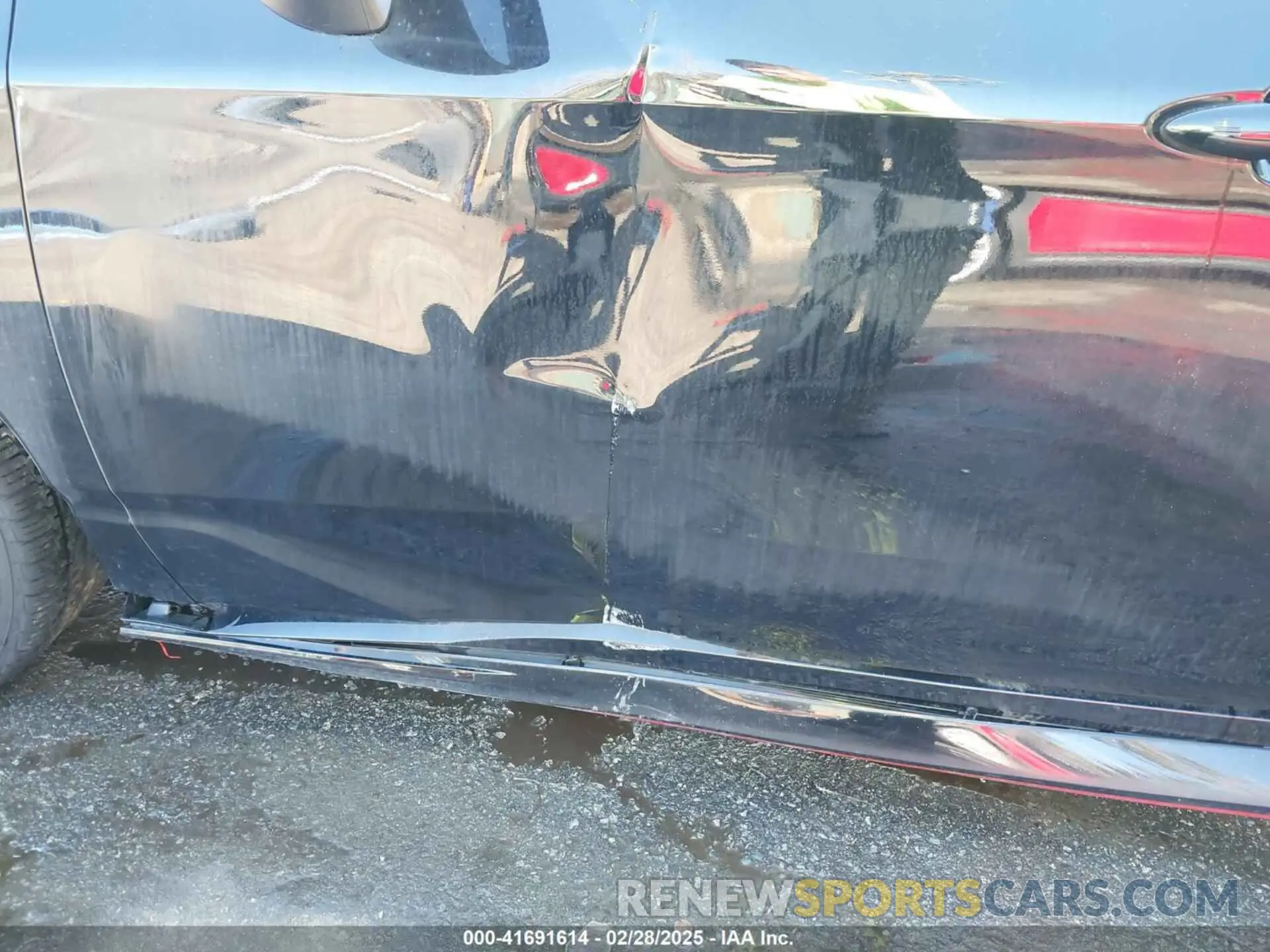 19 Photograph of a damaged car 4T1FZ1FB9MU060271 TOYOTA AVALON 2021