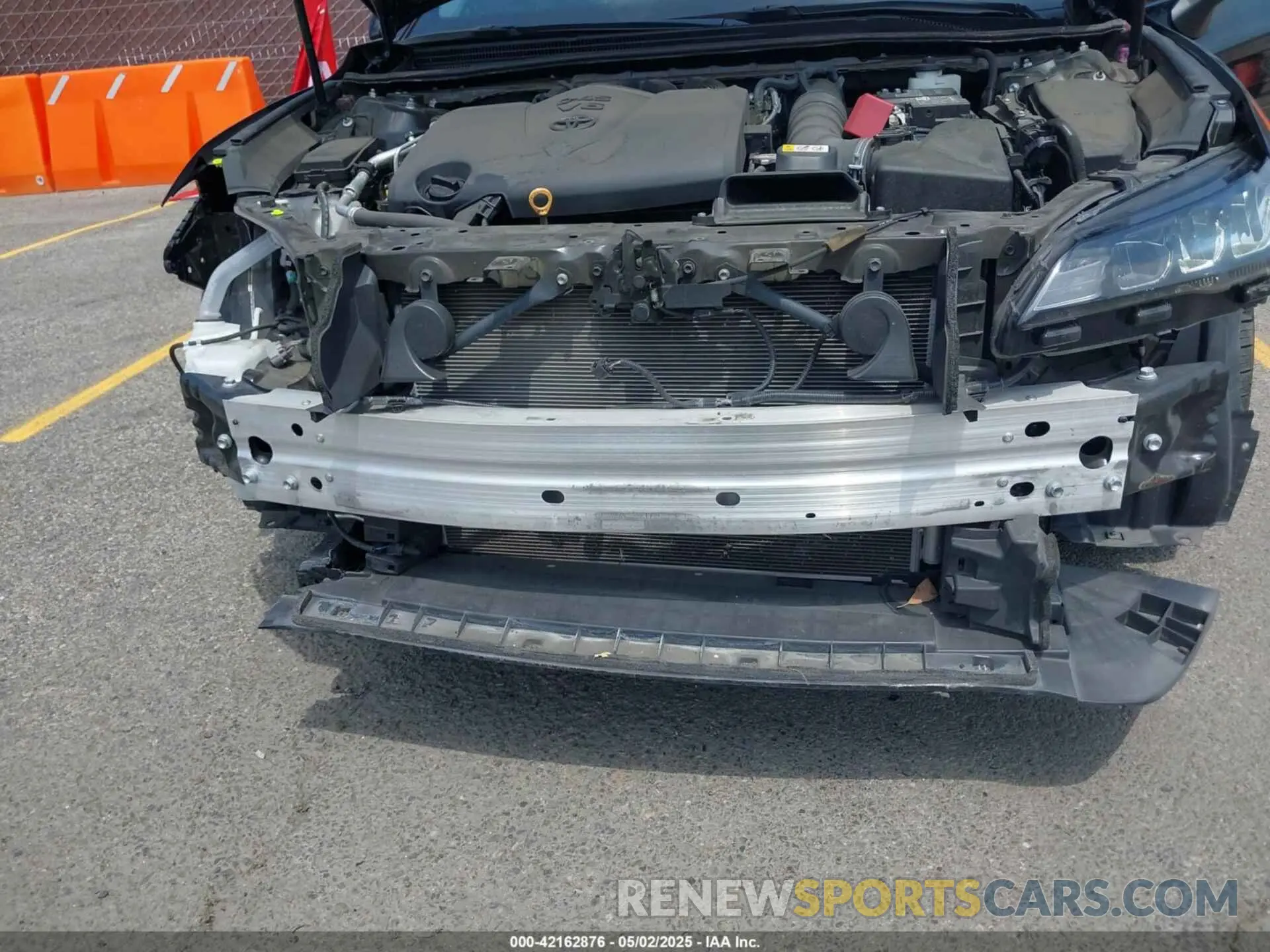 6 Photograph of a damaged car 4T1FZ1FBXMU070548 TOYOTA AVALON 2021