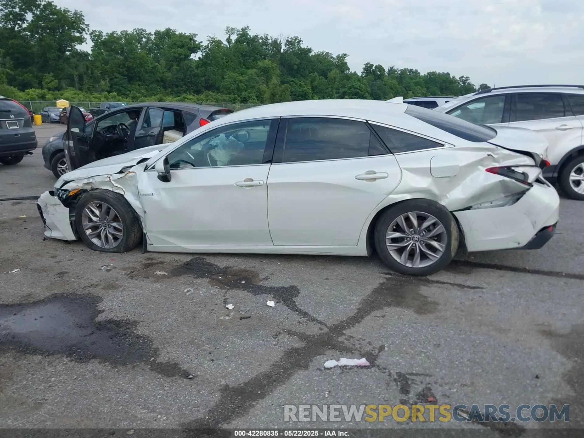 13 Photograph of a damaged car 4T1JA1AB0MU007581 TOYOTA AVALON 2021