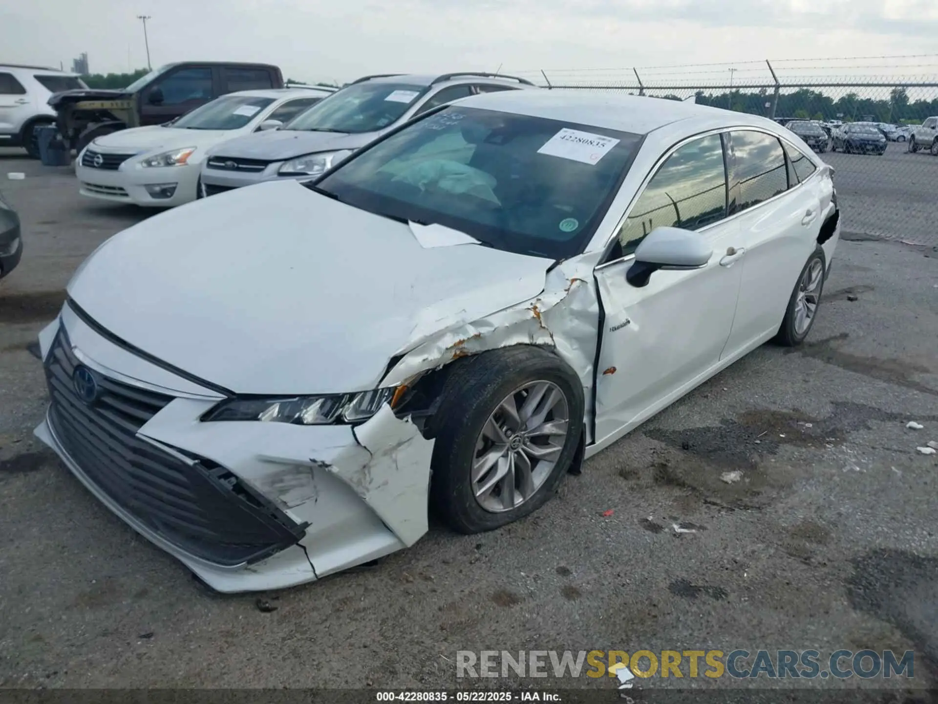 6 Photograph of a damaged car 4T1JA1AB0MU007581 TOYOTA AVALON 2021
