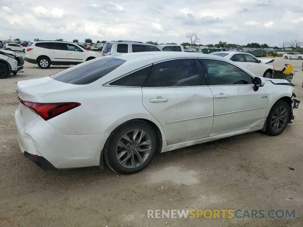3 Photograph of a damaged car 4T1JA1AB2MU005217 TOYOTA AVALON 2021