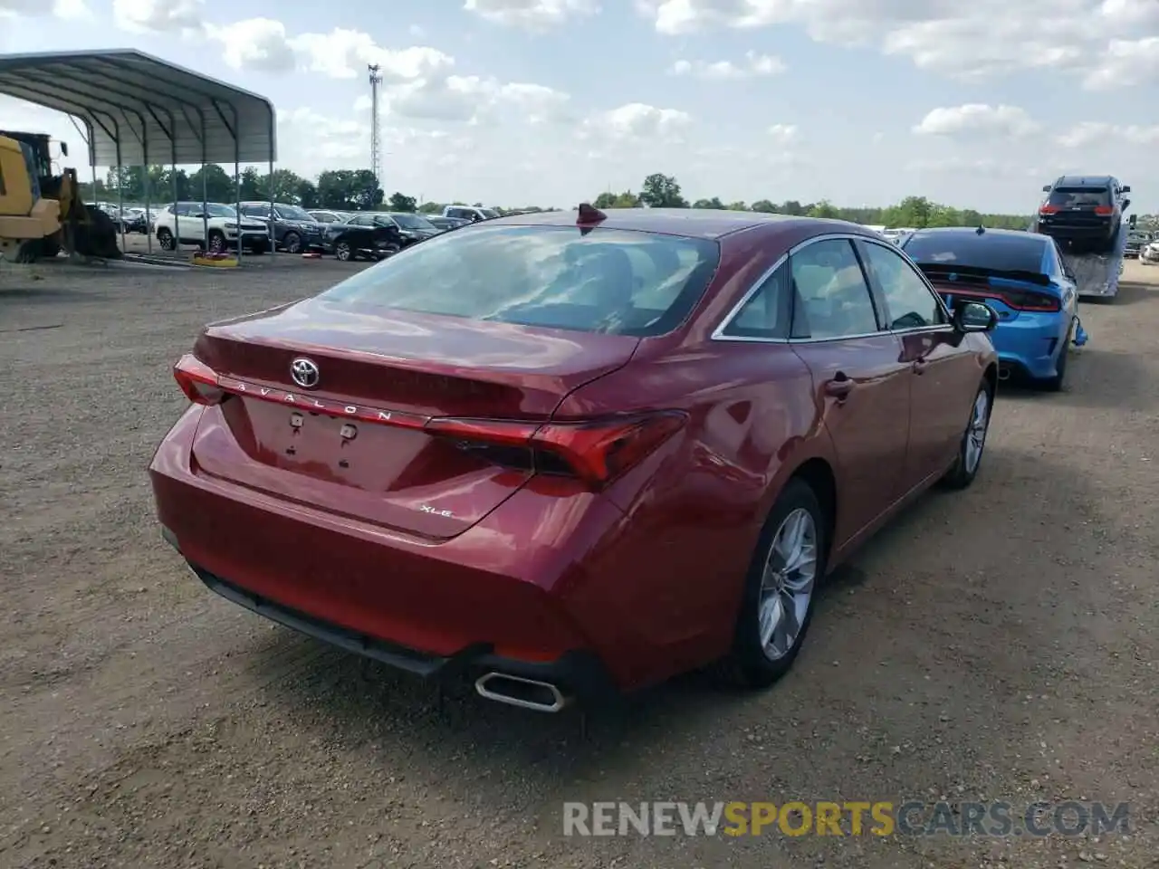 4 Photograph of a damaged car 4T1JZ1FB0MU069158 TOYOTA AVALON 2021