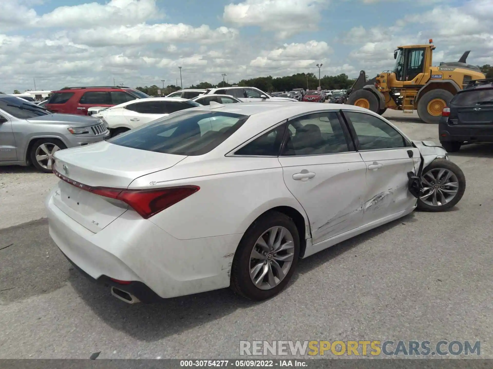 4 Photograph of a damaged car 4T1JZ1FB1MU056614 TOYOTA AVALON 2021