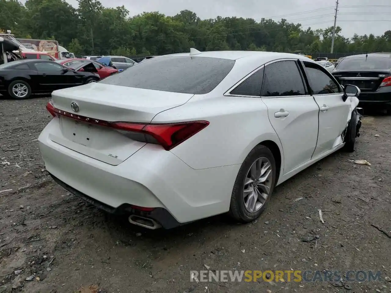 4 Photograph of a damaged car 4T1JZ1FB2MU057271 TOYOTA AVALON 2021