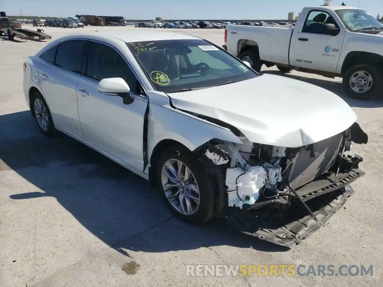 1 Photograph of a damaged car 4T1JZ1FB3MU068456 TOYOTA AVALON 2021