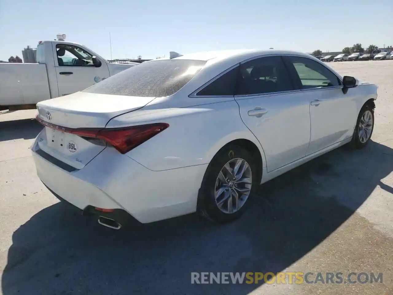 4 Photograph of a damaged car 4T1JZ1FB3MU068456 TOYOTA AVALON 2021