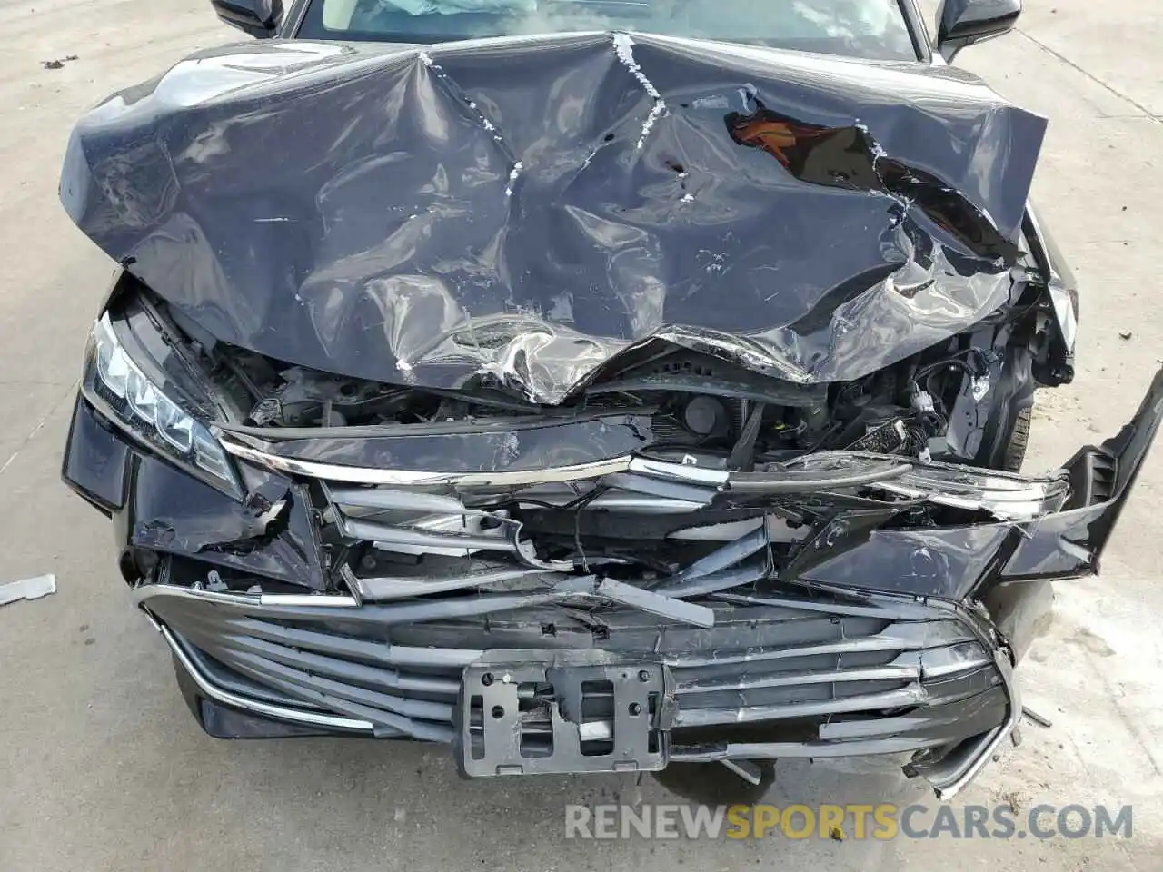 11 Photograph of a damaged car 4T1JZ1FB4MU069860 TOYOTA AVALON 2021