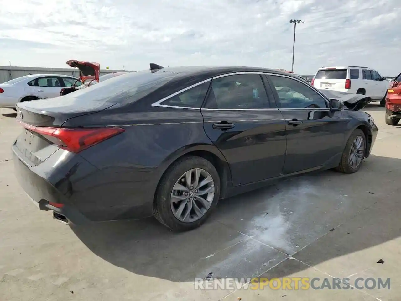 3 Photograph of a damaged car 4T1JZ1FB4MU069860 TOYOTA AVALON 2021