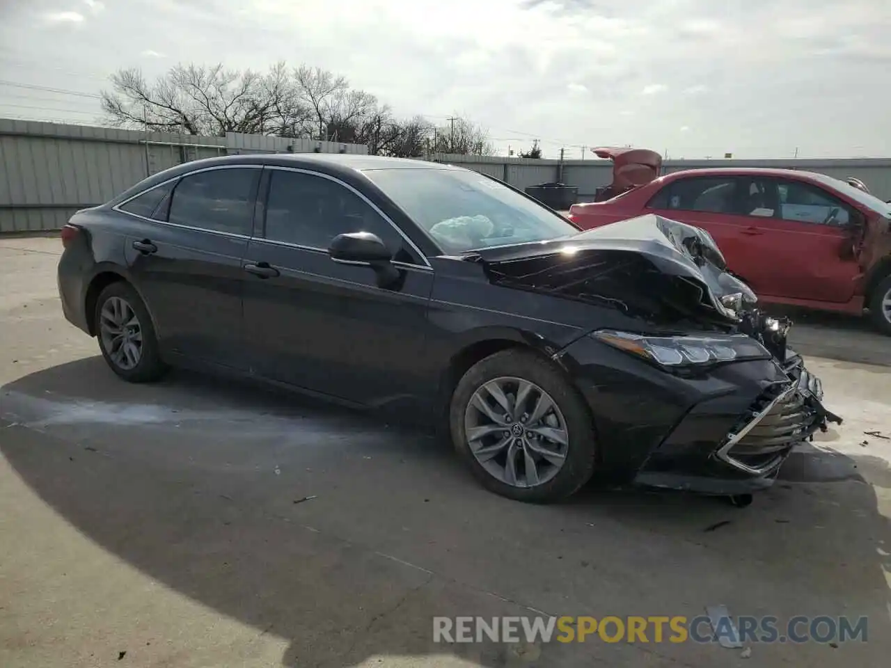 4 Photograph of a damaged car 4T1JZ1FB4MU069860 TOYOTA AVALON 2021