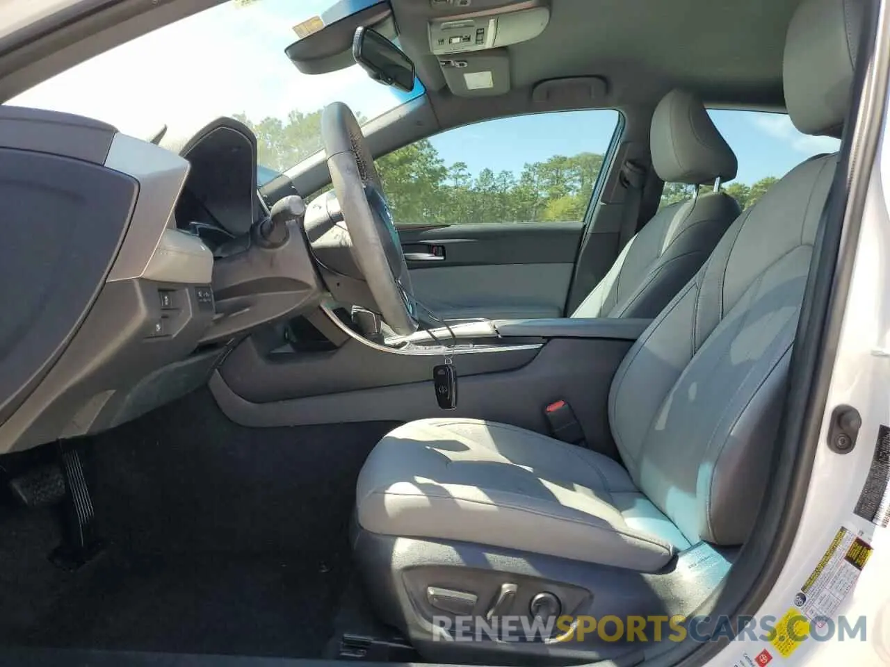 7 Photograph of a damaged car 4T1JZ1FB4MU070684 TOYOTA AVALON 2021