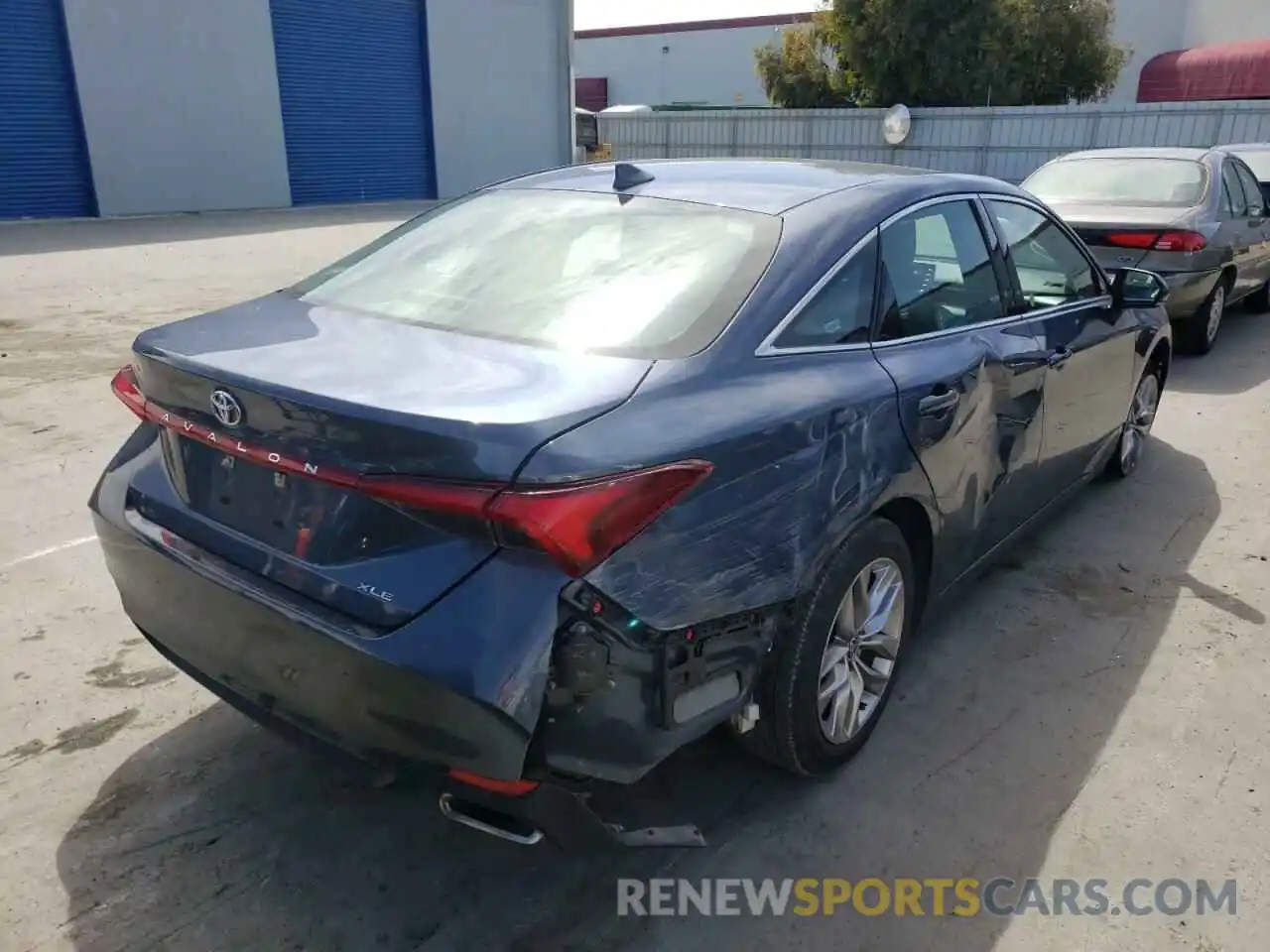 4 Photograph of a damaged car 4T1JZ1FB6MU063736 TOYOTA AVALON 2021