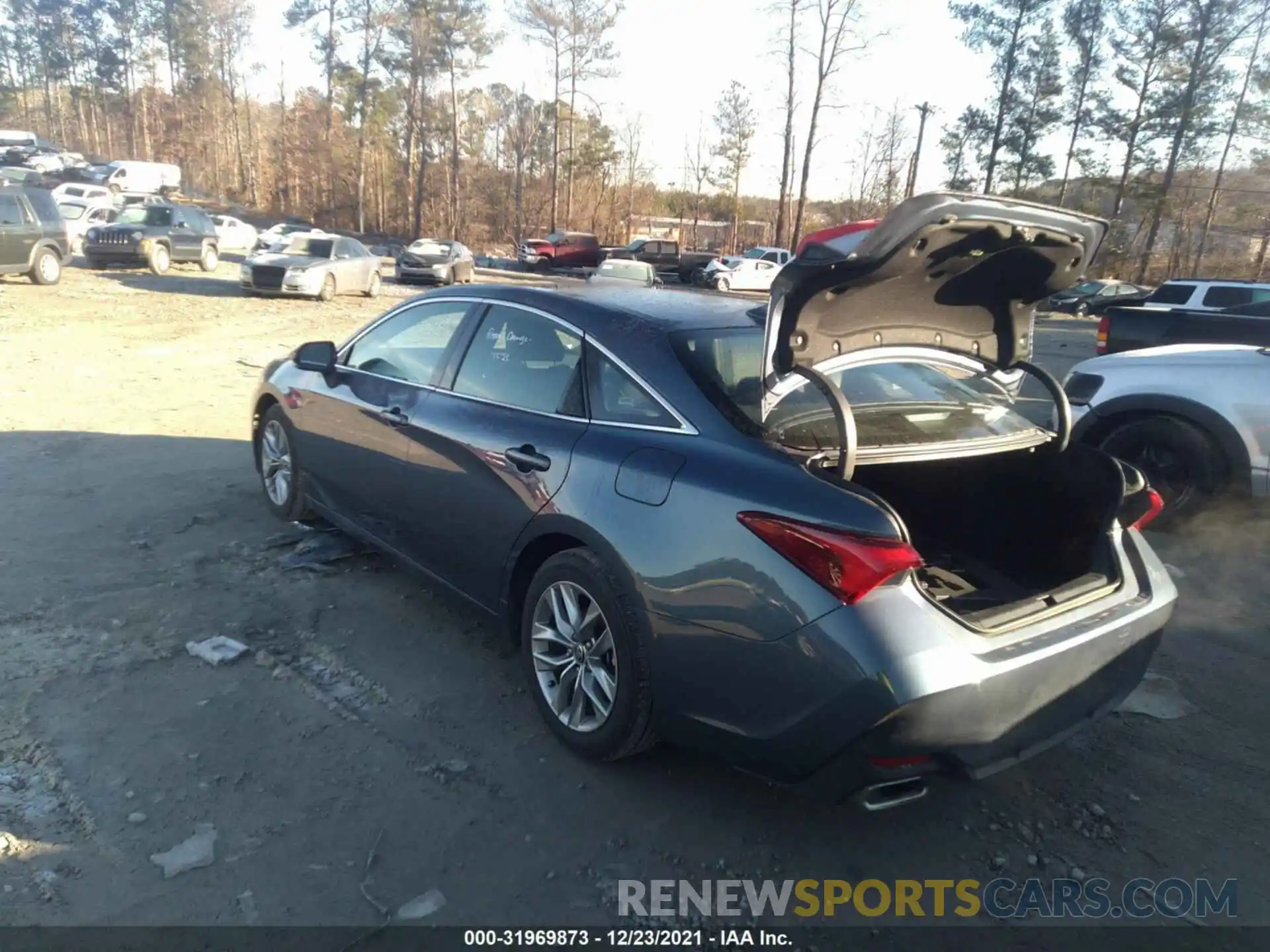 3 Photograph of a damaged car 4T1JZ1FB6MU066393 TOYOTA AVALON 2021