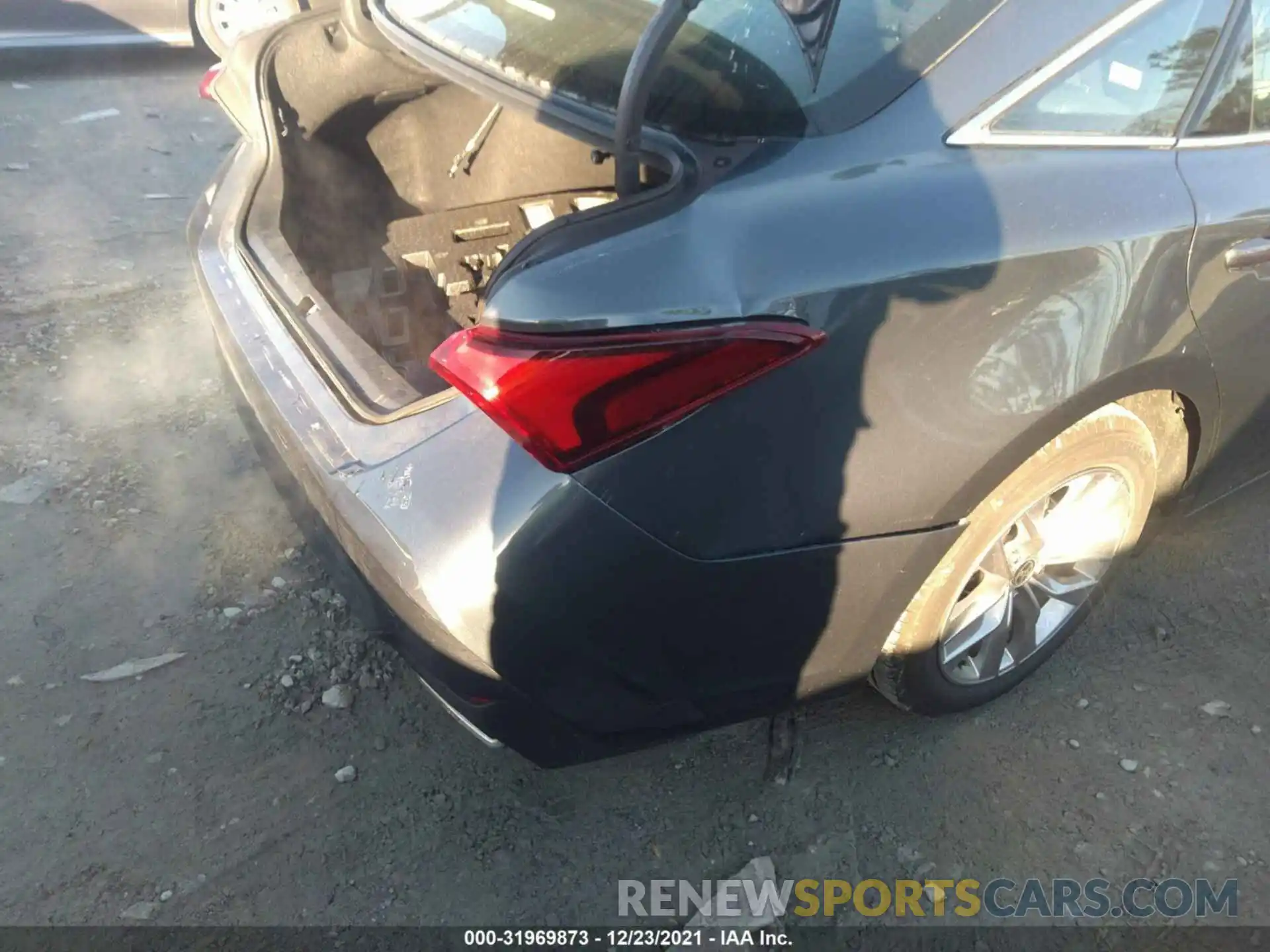 6 Photograph of a damaged car 4T1JZ1FB6MU066393 TOYOTA AVALON 2021