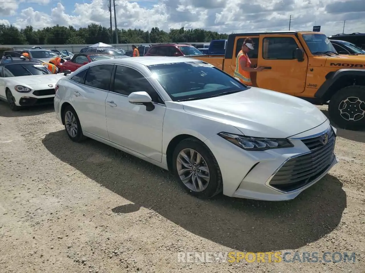 4 Photograph of a damaged car 4T1JZ1FB7MU058366 TOYOTA AVALON 2021