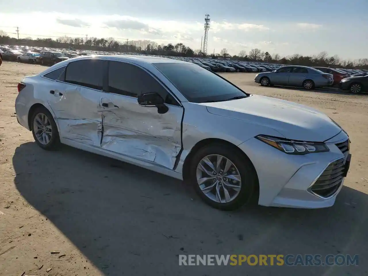 4 Photograph of a damaged car 4T1LB1BB4MU002114 TOYOTA AVALON 2021