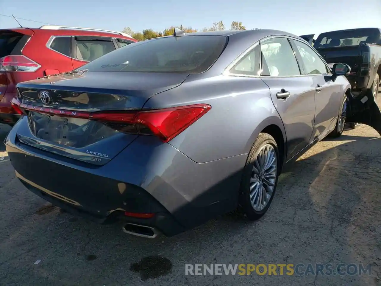 4 Photograph of a damaged car 4T1NB1BB0MU001969 TOYOTA AVALON 2021